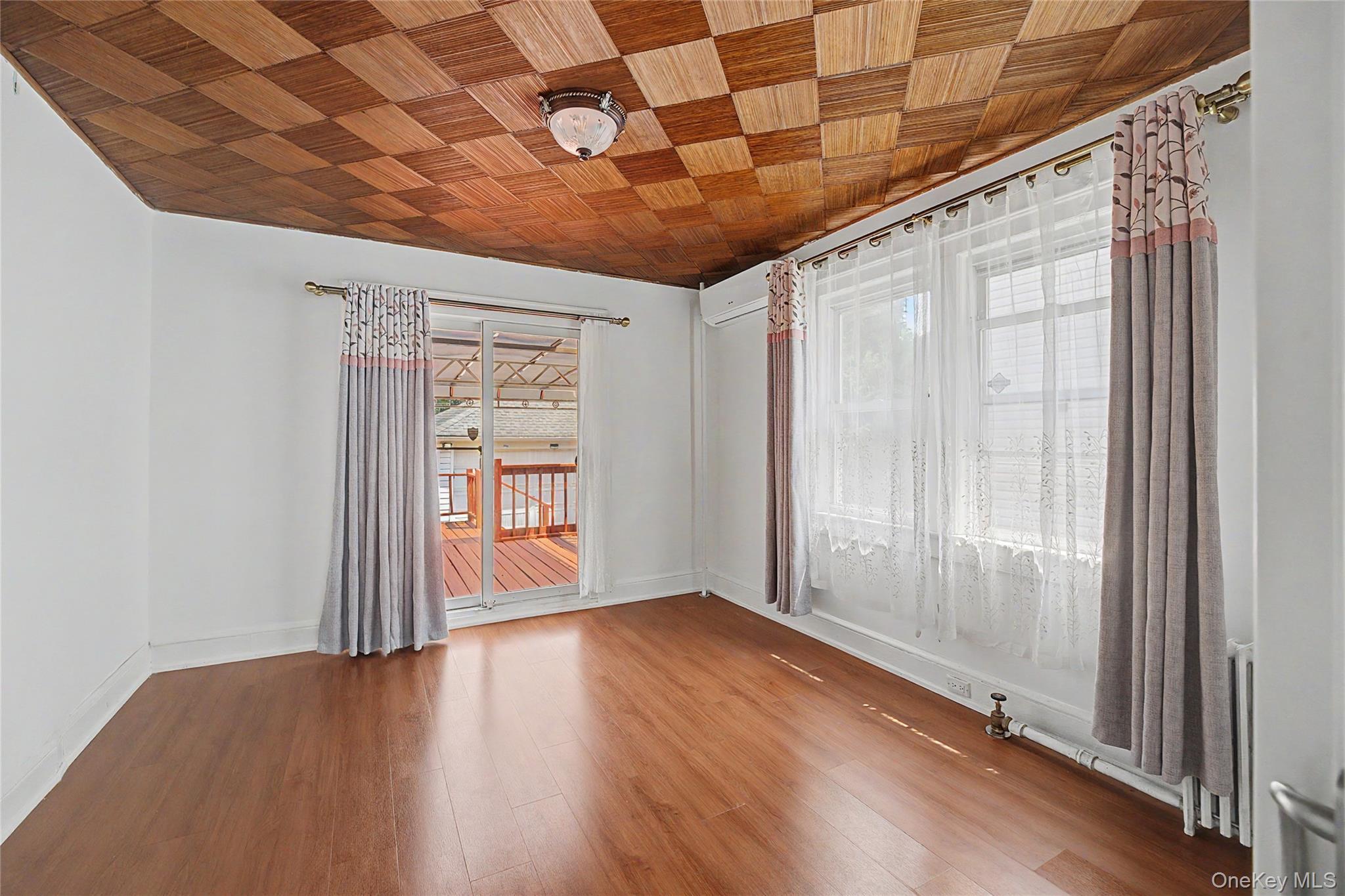 Single Family Holland Avenue  Nassau County, NY 11001, MLS-1037776-5