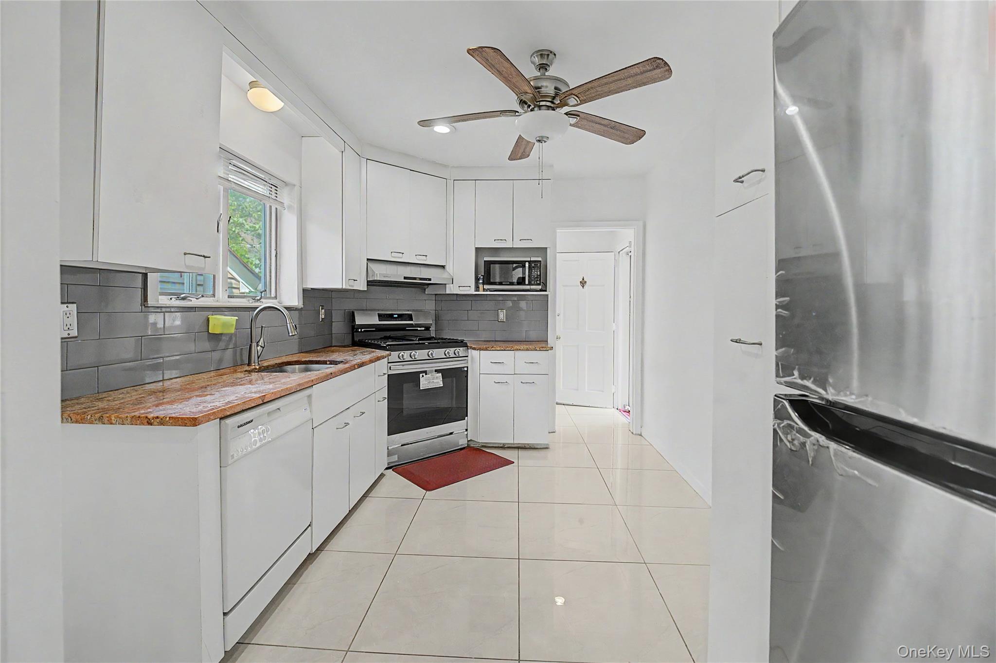 Single Family Holland Avenue  Nassau County, NY 11001, MLS-1037776-6