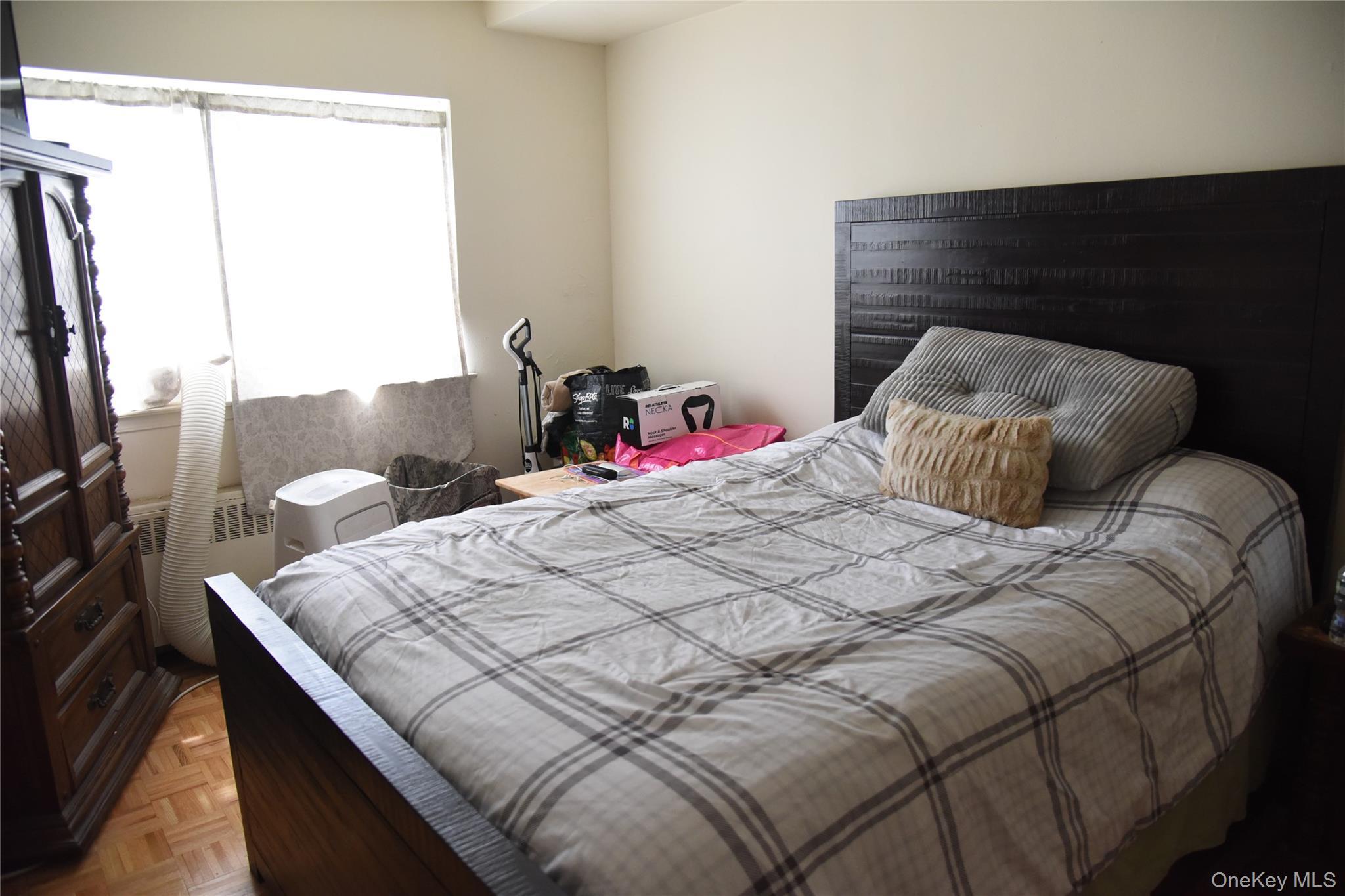 Single Family Radio Drive  Bronx, NY 10465, MLS-1037782-11