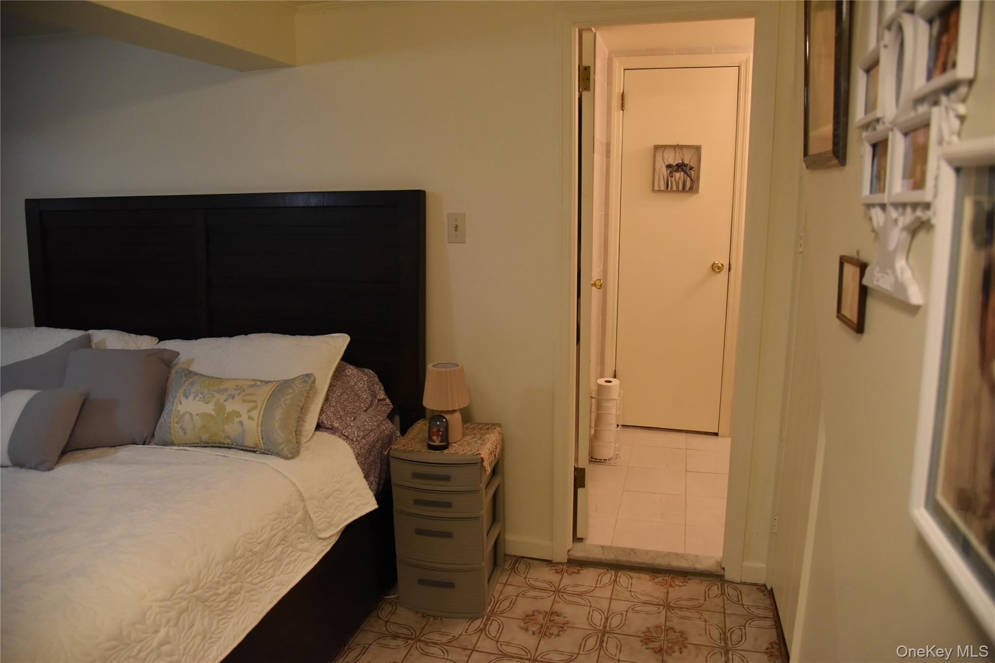 Single Family Radio Drive  Bronx, NY 10465, MLS-1037782-18