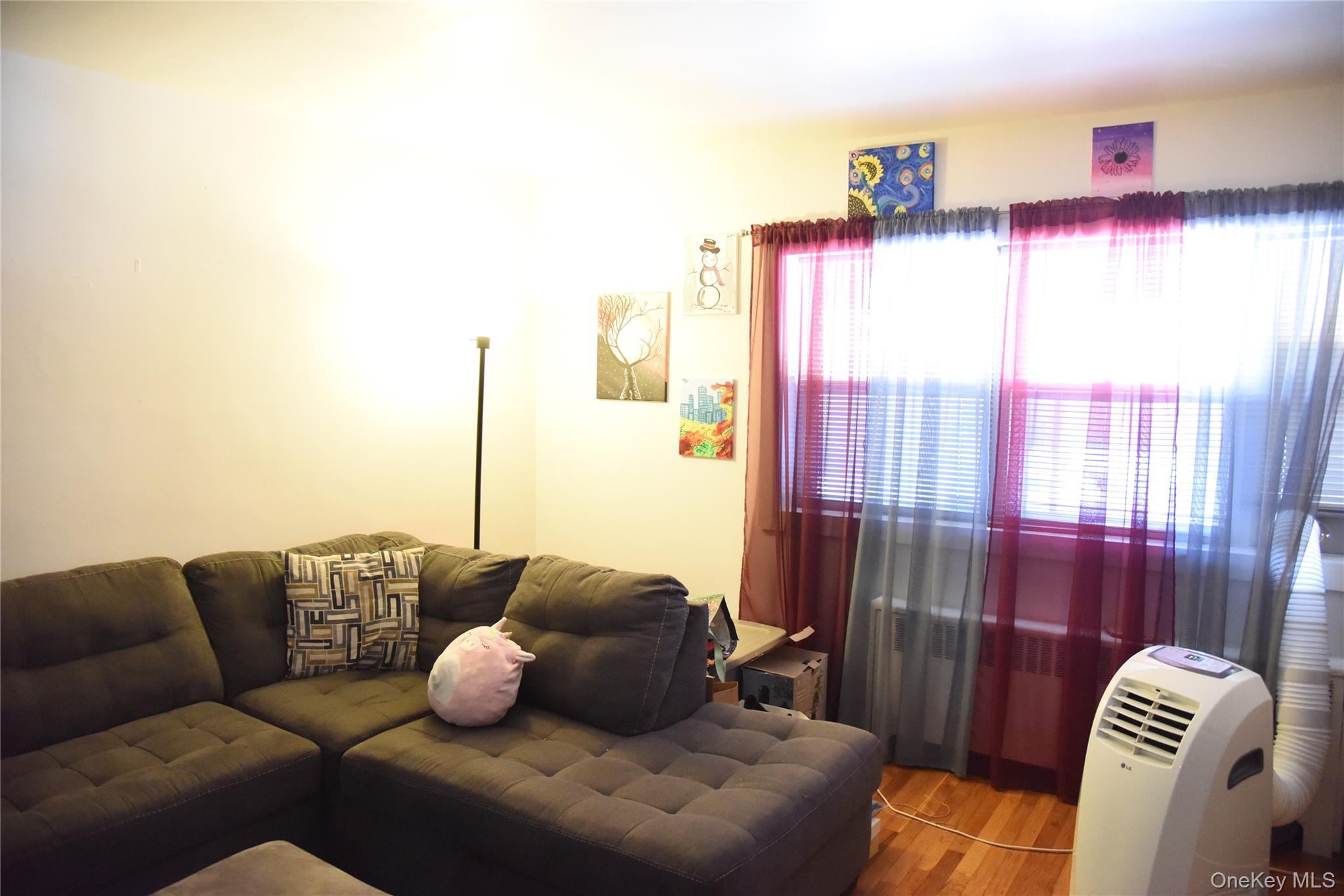 Single Family Radio Drive  Bronx, NY 10465, MLS-1037782-24