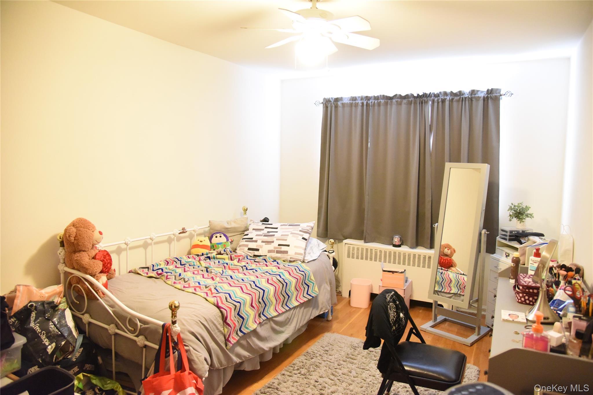Single Family Radio Drive  Bronx, NY 10465, MLS-1037782-27
