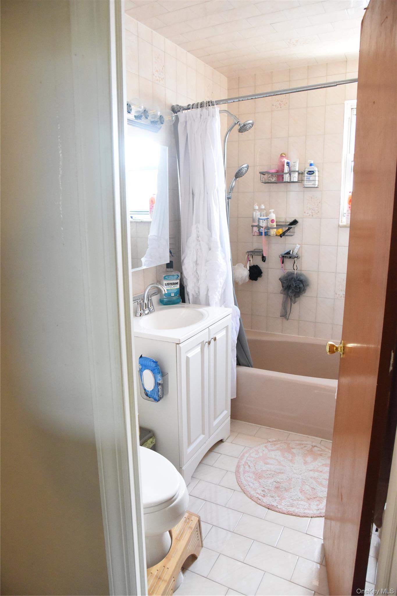 Single Family Radio Drive  Bronx, NY 10465, MLS-1037782-34