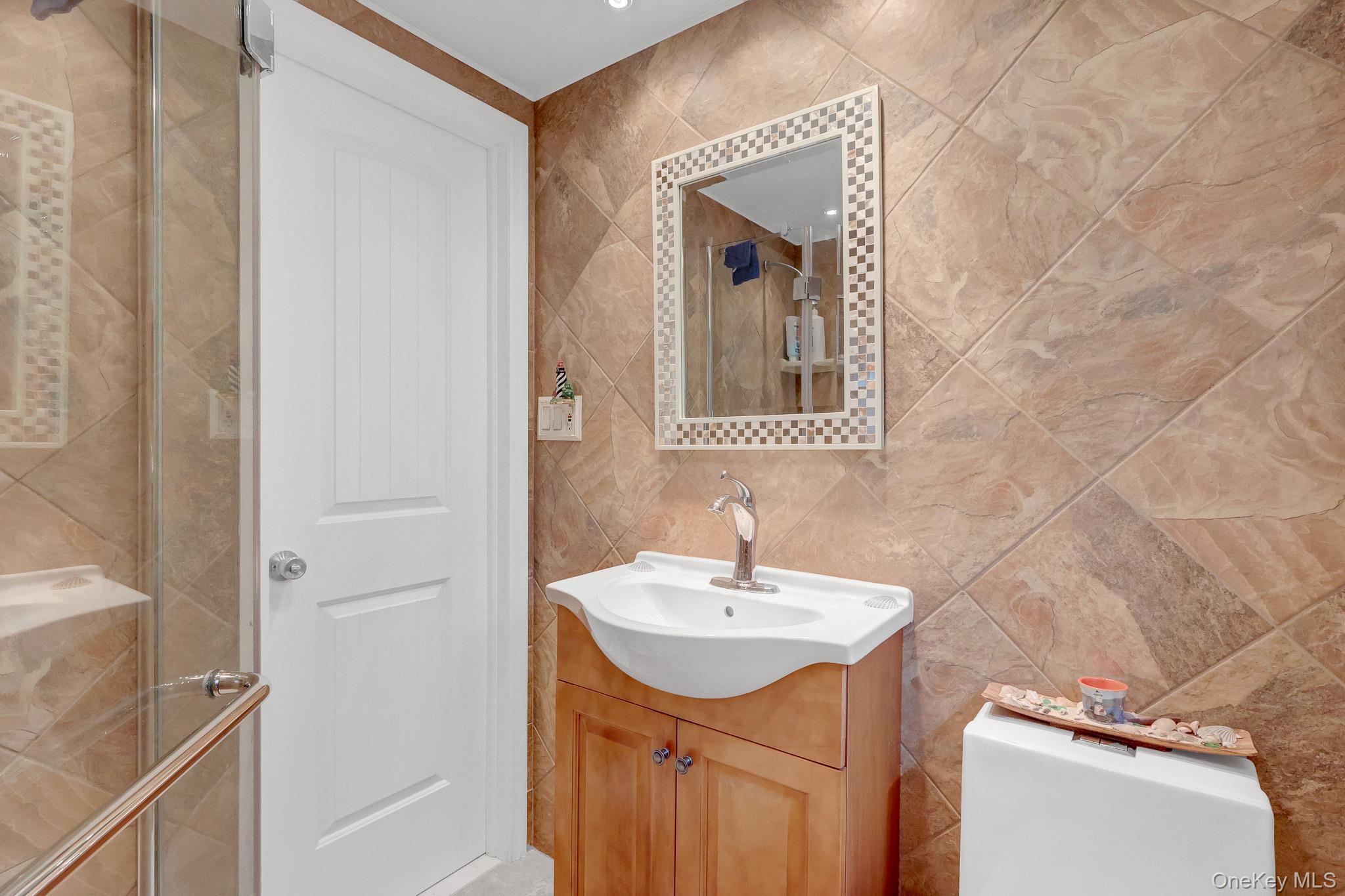 Single Family Woodcliff Trail  Suffolk County, NY 11933, MLS-1037783-21