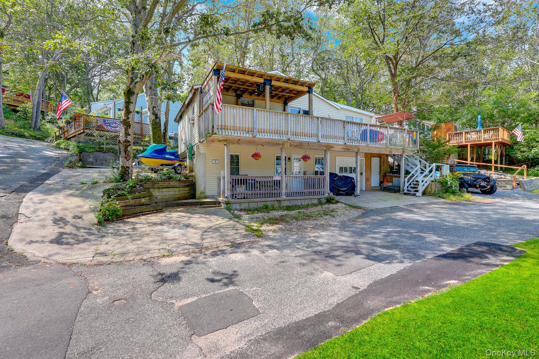 Single Family Woodcliff Trail  Suffolk County, NY 11933, MLS-1037783-39