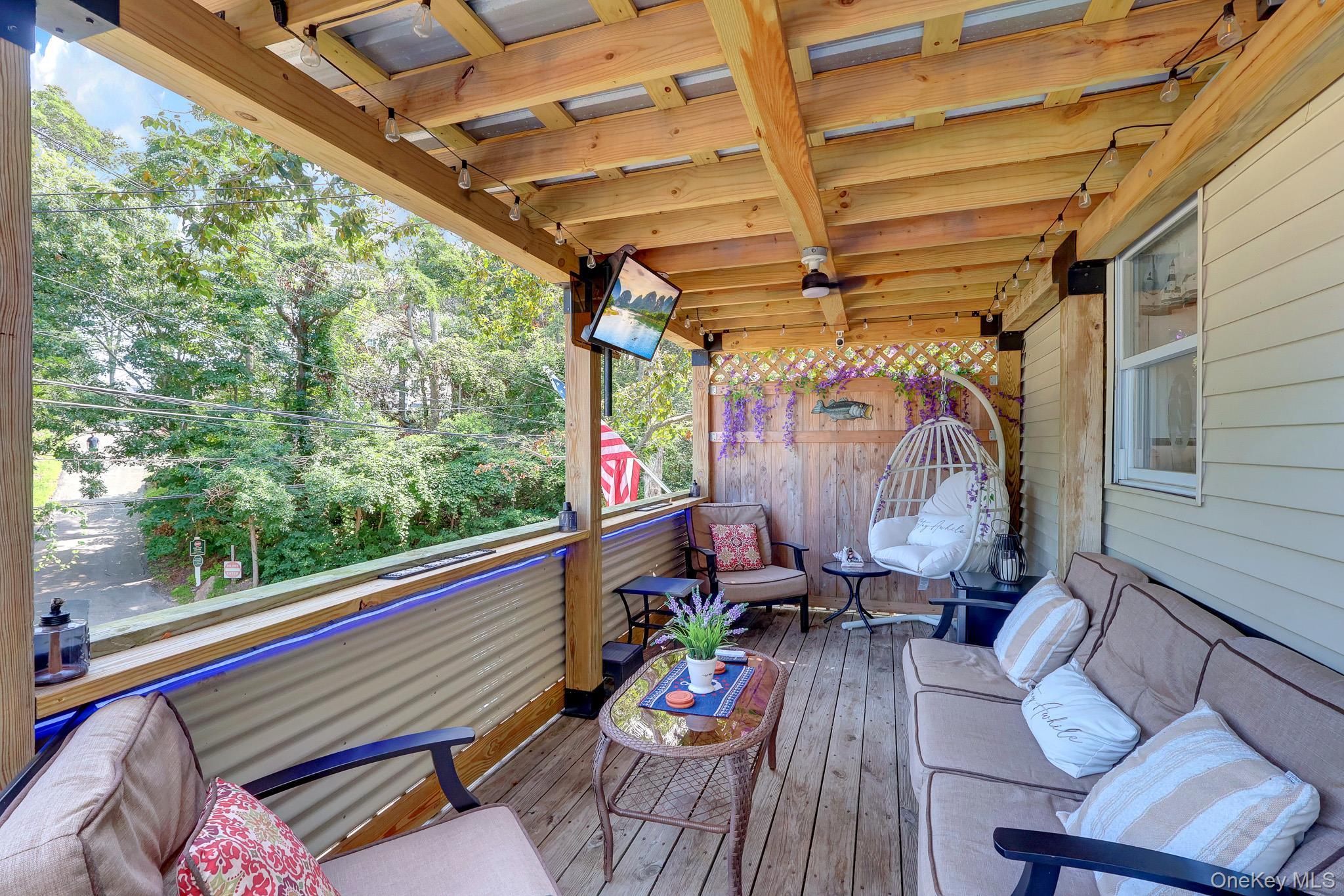 Single Family Woodcliff Trail  Suffolk County, NY 11933, MLS-1037783-4