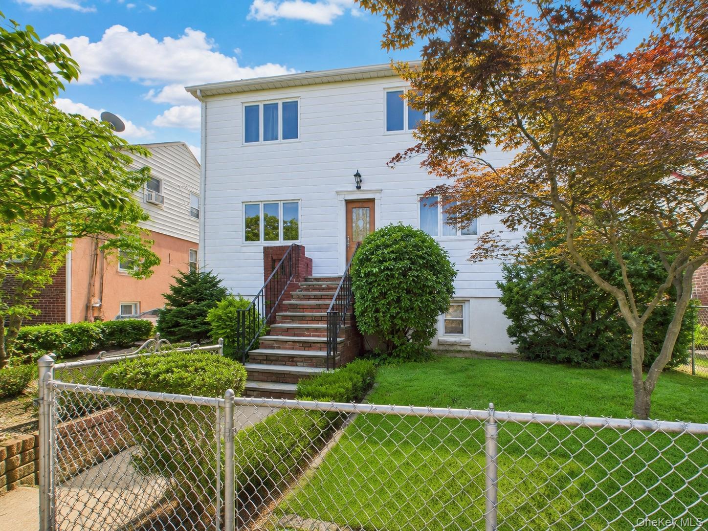 Single Family Juniper Road  Nassau County, NY 11050, MLS-1037787-2