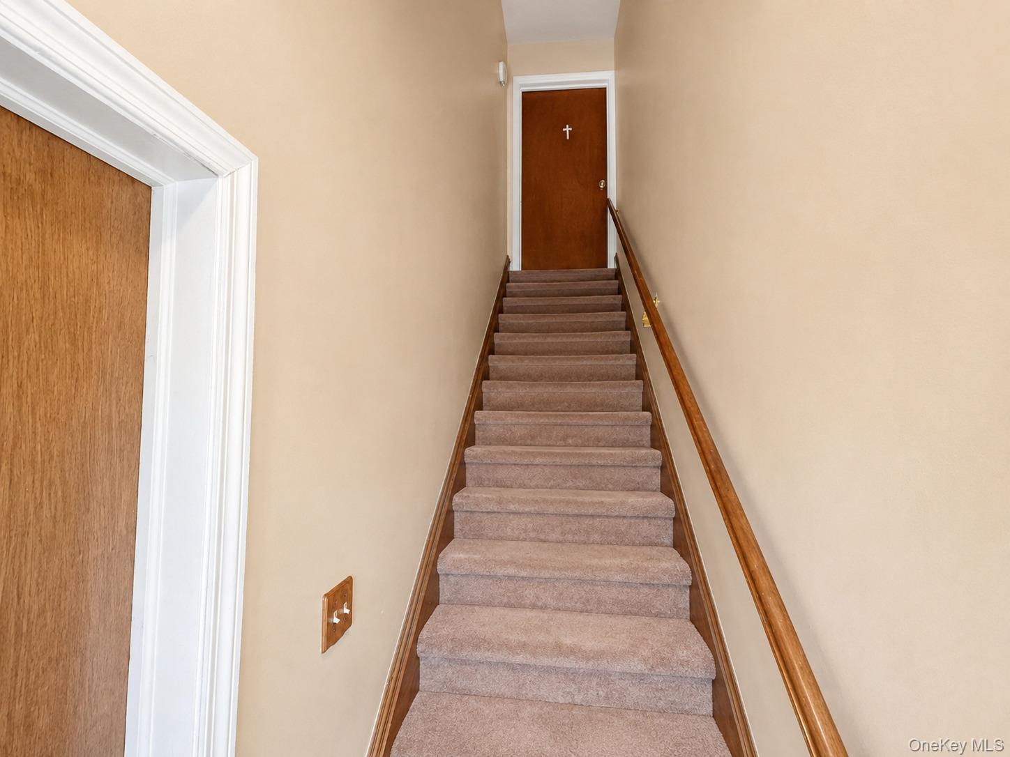 Single Family Juniper Road  Nassau County, NY 11050, MLS-1037787-23