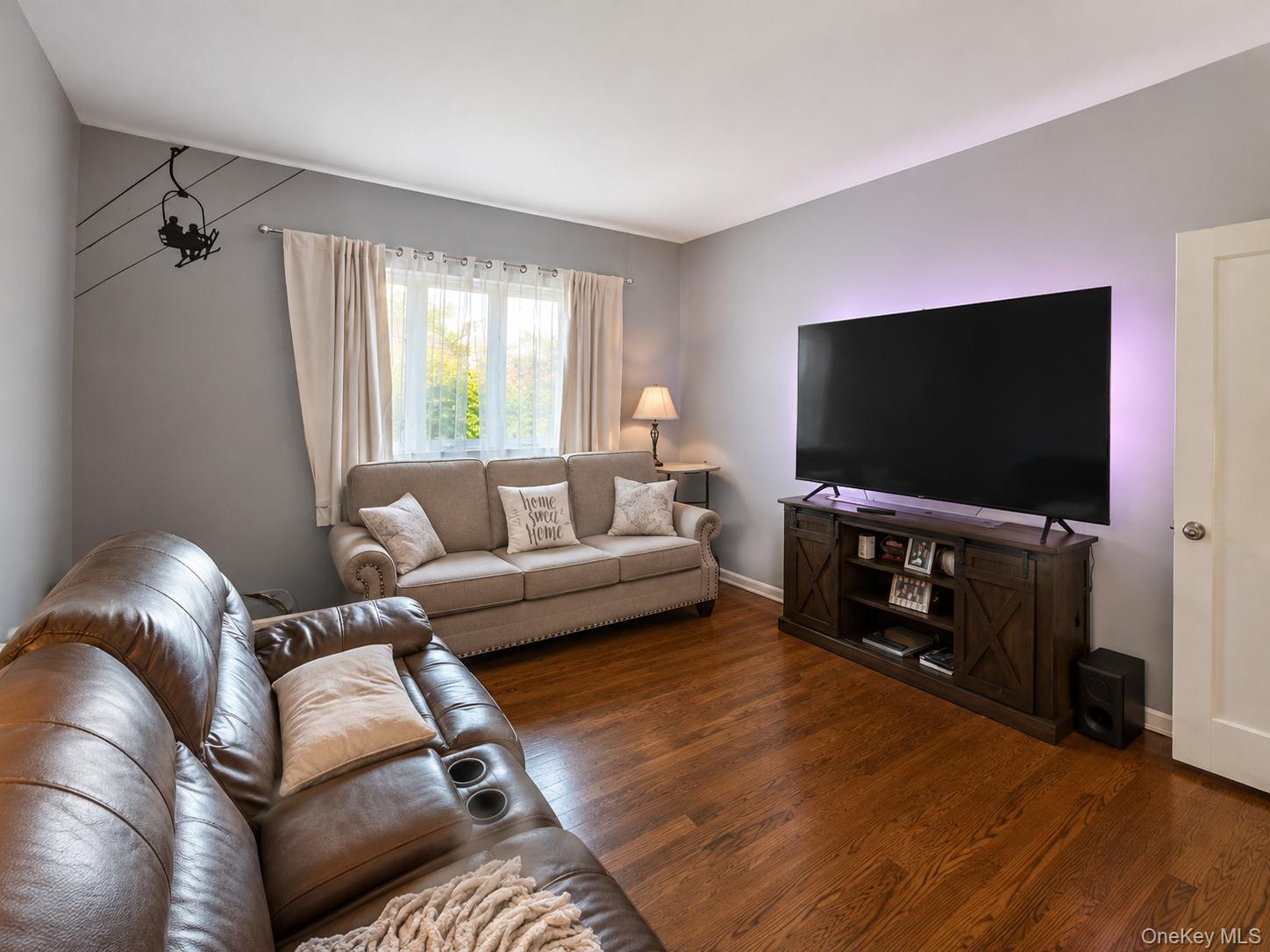 Single Family Juniper Road  Nassau County, NY 11050, MLS-1037787-9