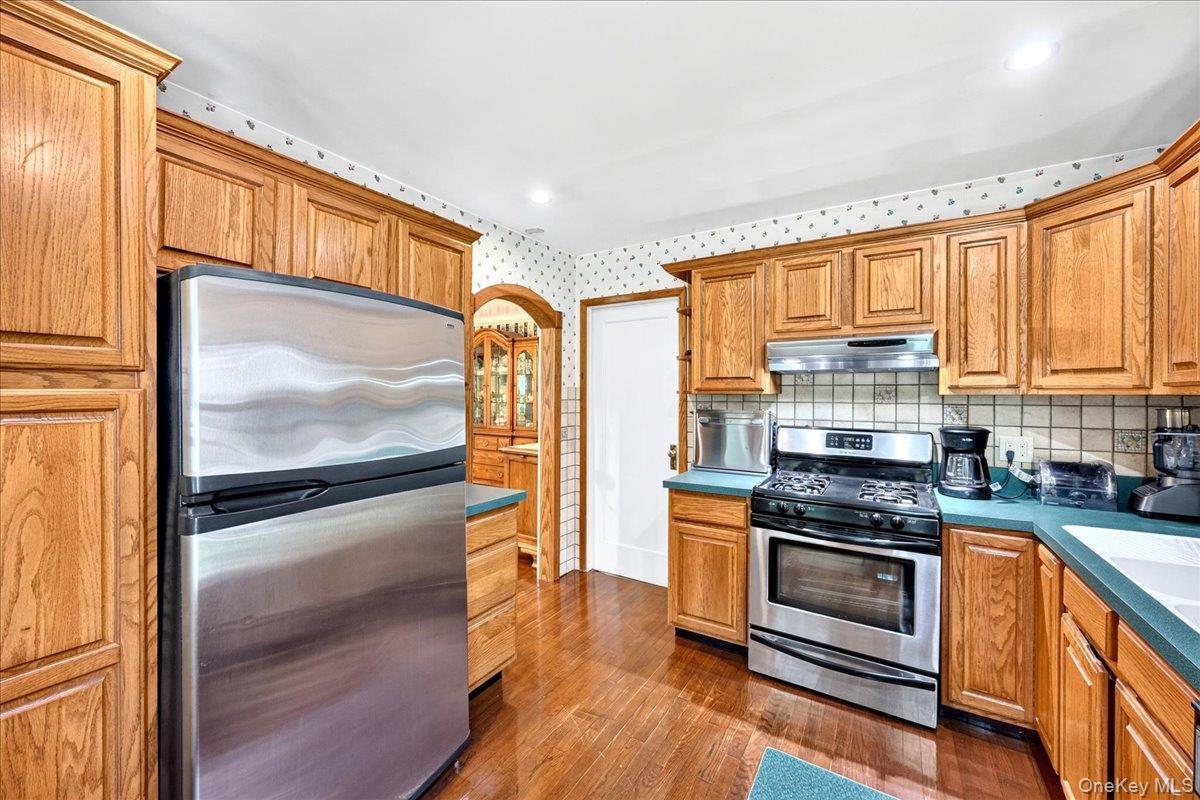 Single Family Biltmore Drive Suffolk County, NY 11951, MLS-1037810-12