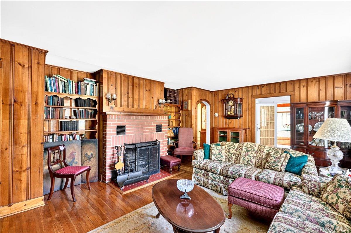 Single Family Biltmore Drive Suffolk County, NY 11951, MLS-1037810-5