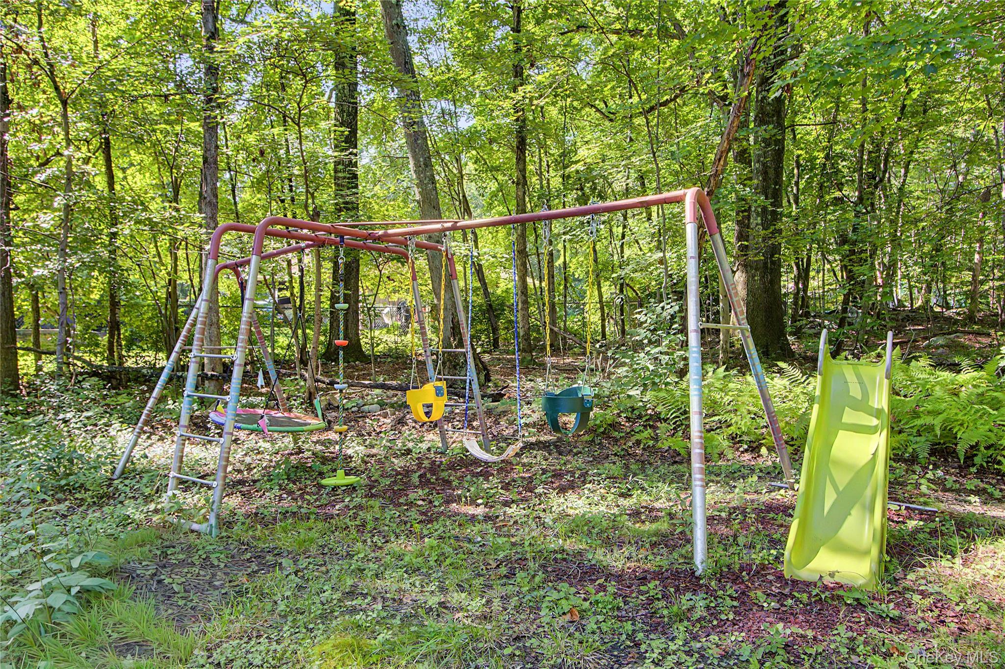 Single Family Blueberry Lane  Dutchess County, NY 12582, MLS-1037821-36