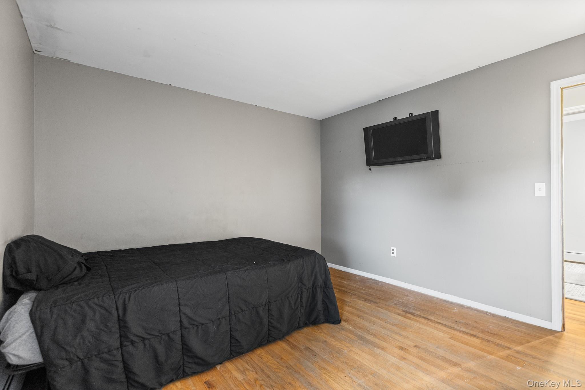 Single Family Hillview Circle Dutchess County, NY 12603, MLS-1037847-16