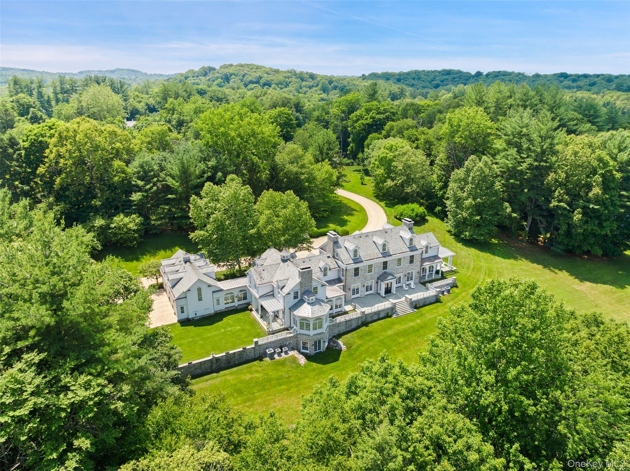 Single Family Cantitoe Street  Westchester County, NY 10507, MLS-1037849-2