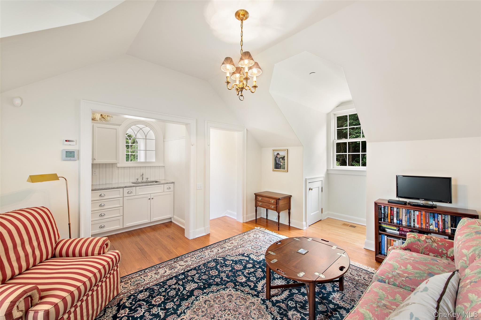 Single Family Cantitoe Street  Westchester County, NY 10507, MLS-1037849-28