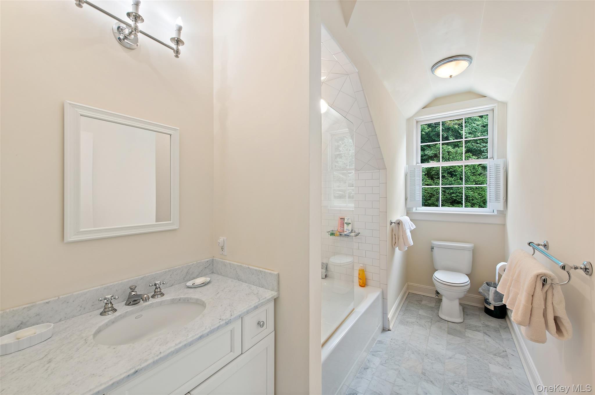 Single Family Cantitoe Street  Westchester County, NY 10507, MLS-1037849-30