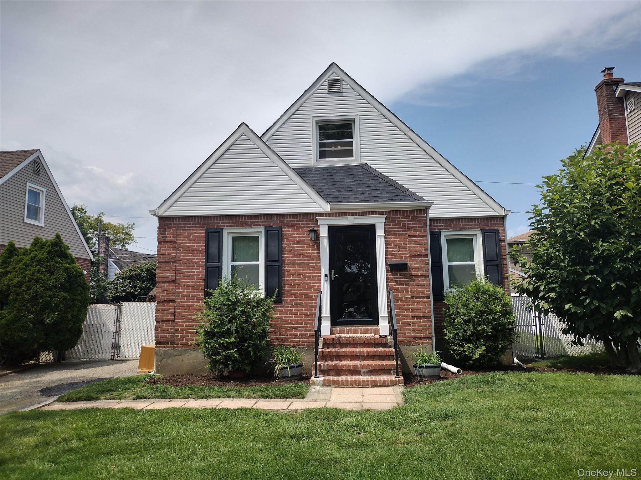 Single Family Yale Boulevard  Nassau County, NY 11040, MLS-1037857-4