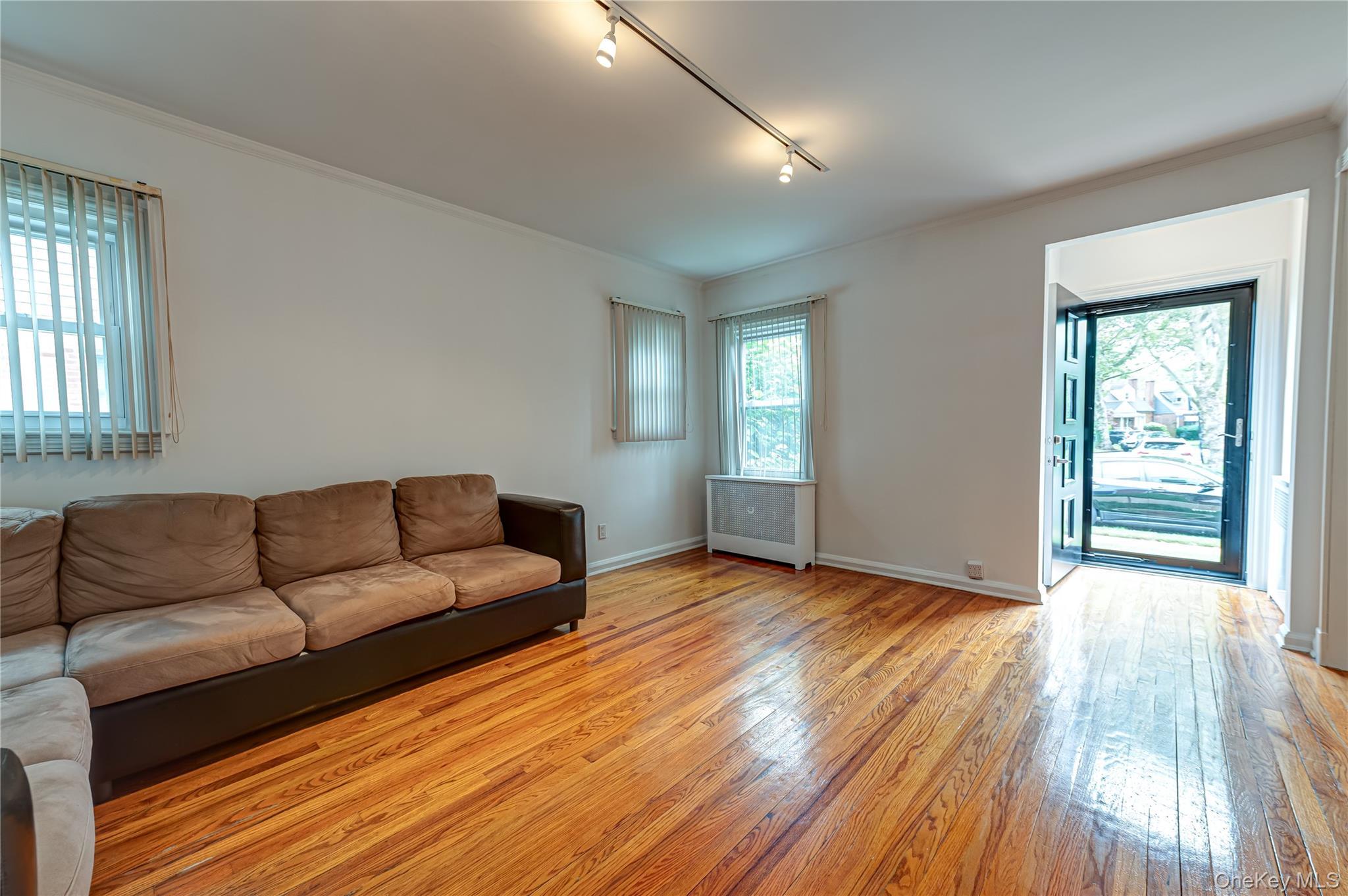 Single Family Yale Boulevard  Nassau County, NY 11040, MLS-1037857-6