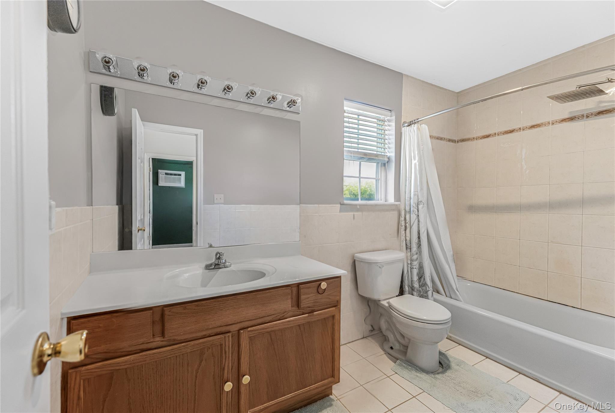 Single Family Mary Lou Avenue Westchester County, NY 10703, MLS-1037865-22
