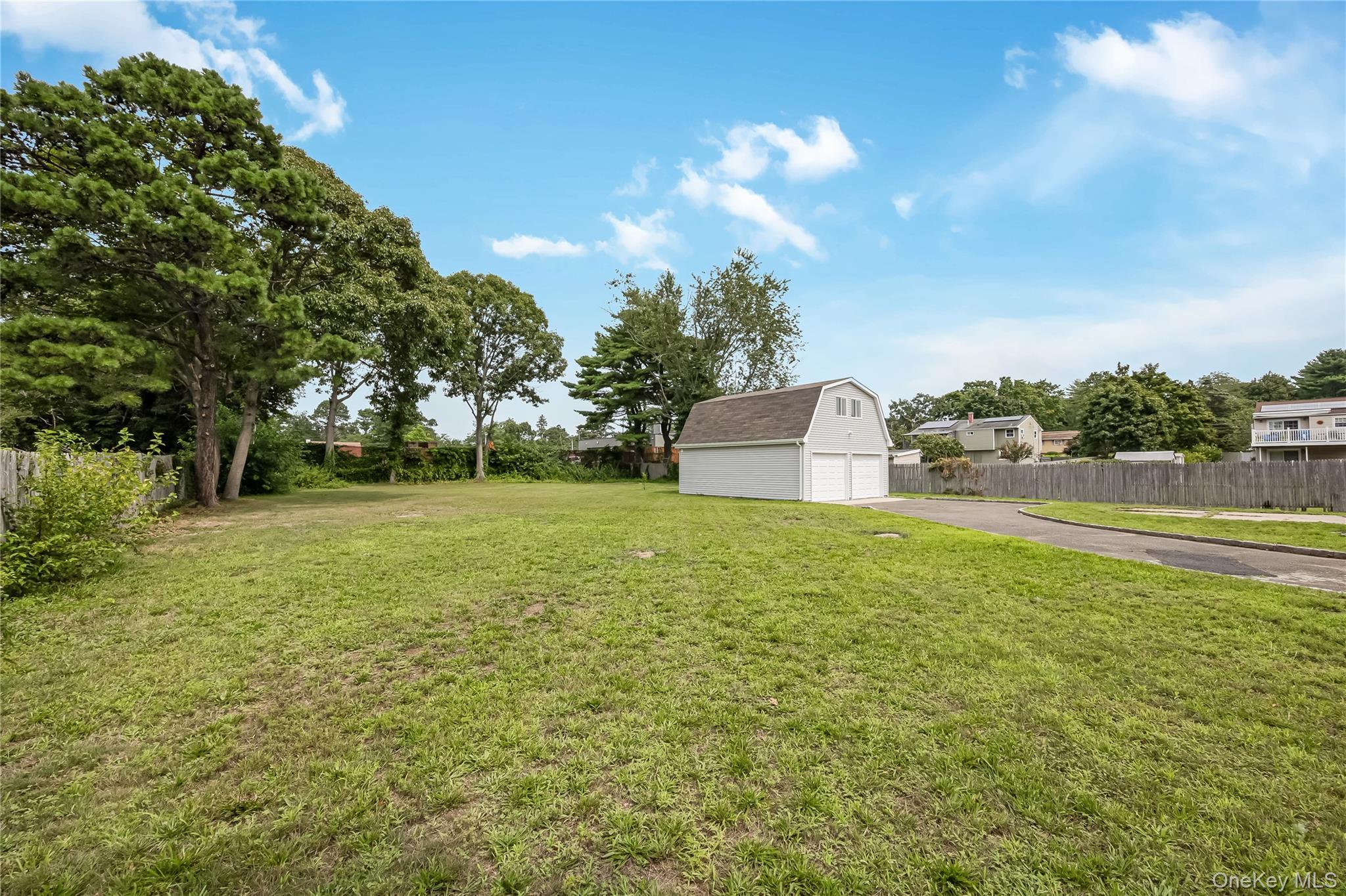 Single Family Ocean Avenue  Suffolk County, NY 11717, MLS-1037878-27