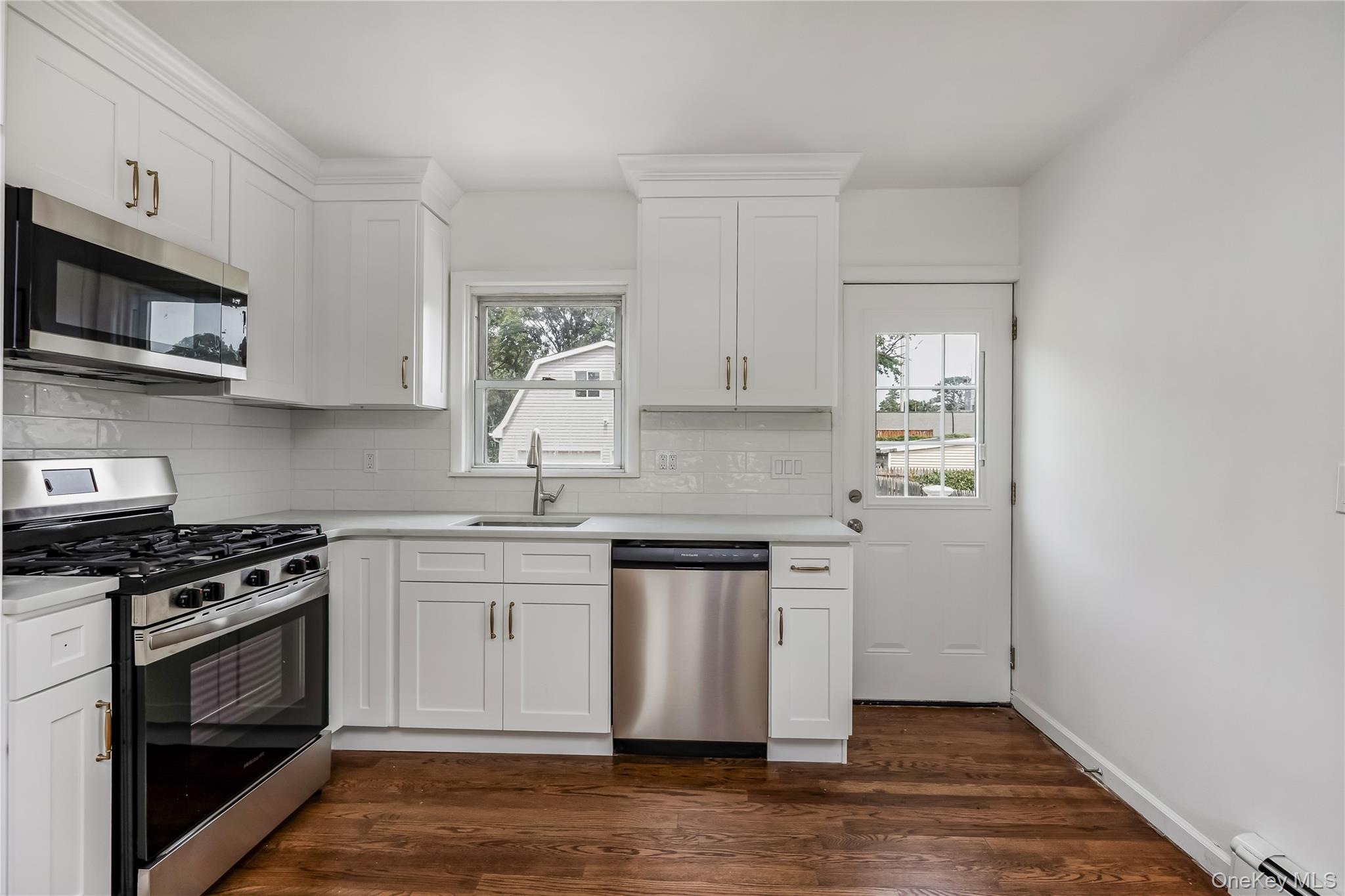 Single Family Ocean Avenue  Suffolk County, NY 11717, MLS-1037878-7