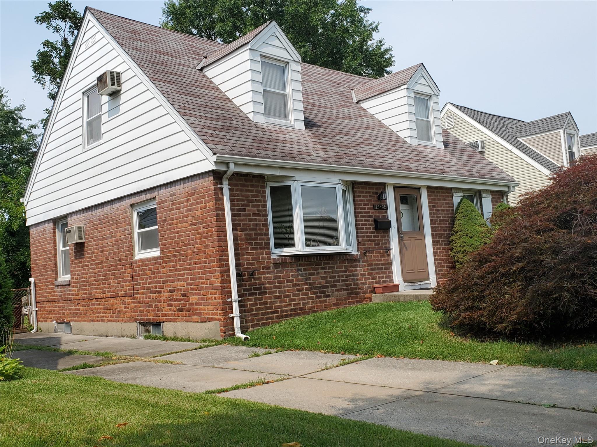 Single Family 206th Street  Queens, NY 11360, MLS-1037894-2