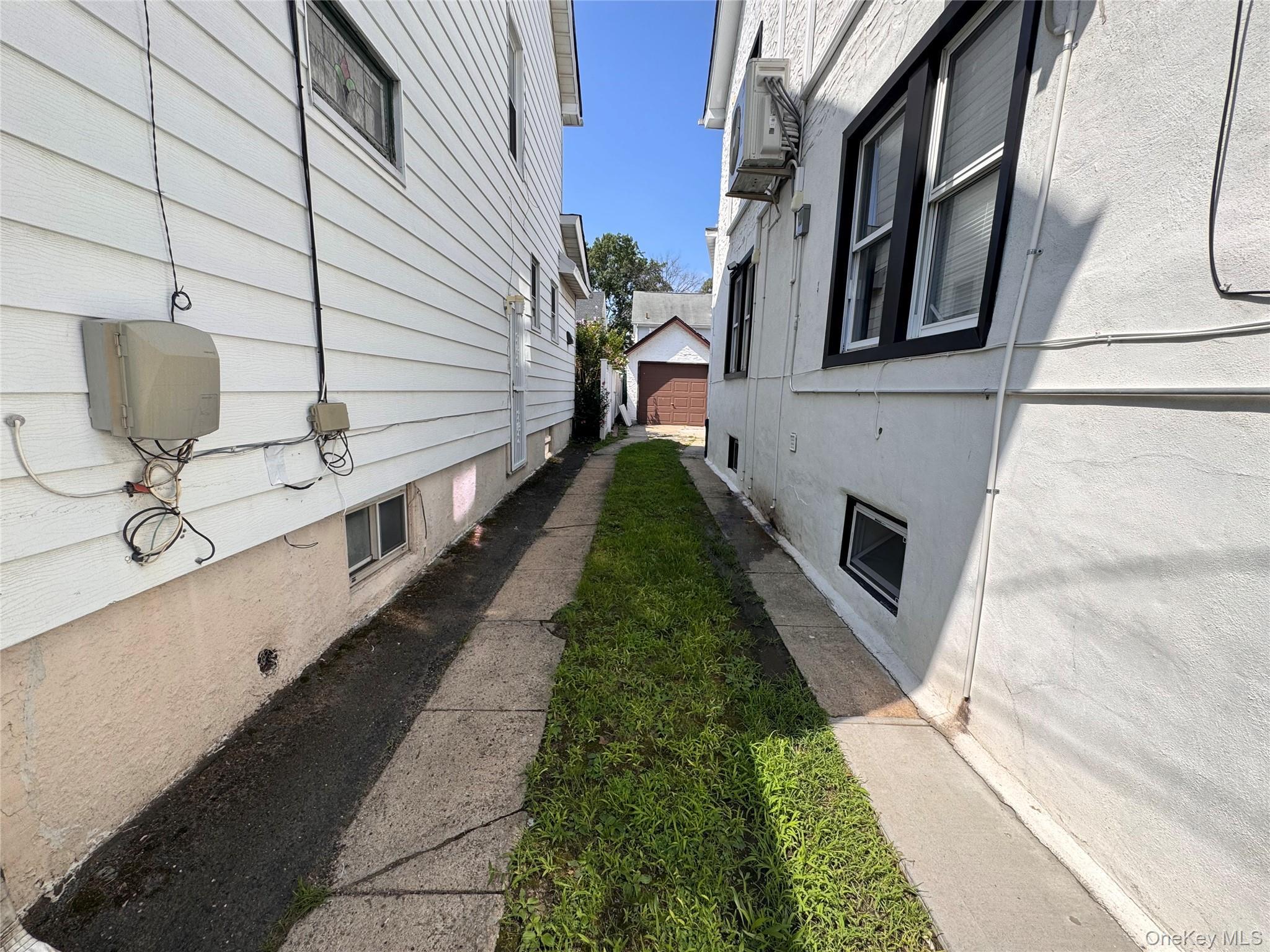 Single Family 167th Street Queens, NY 11434, MLS-1037914-22