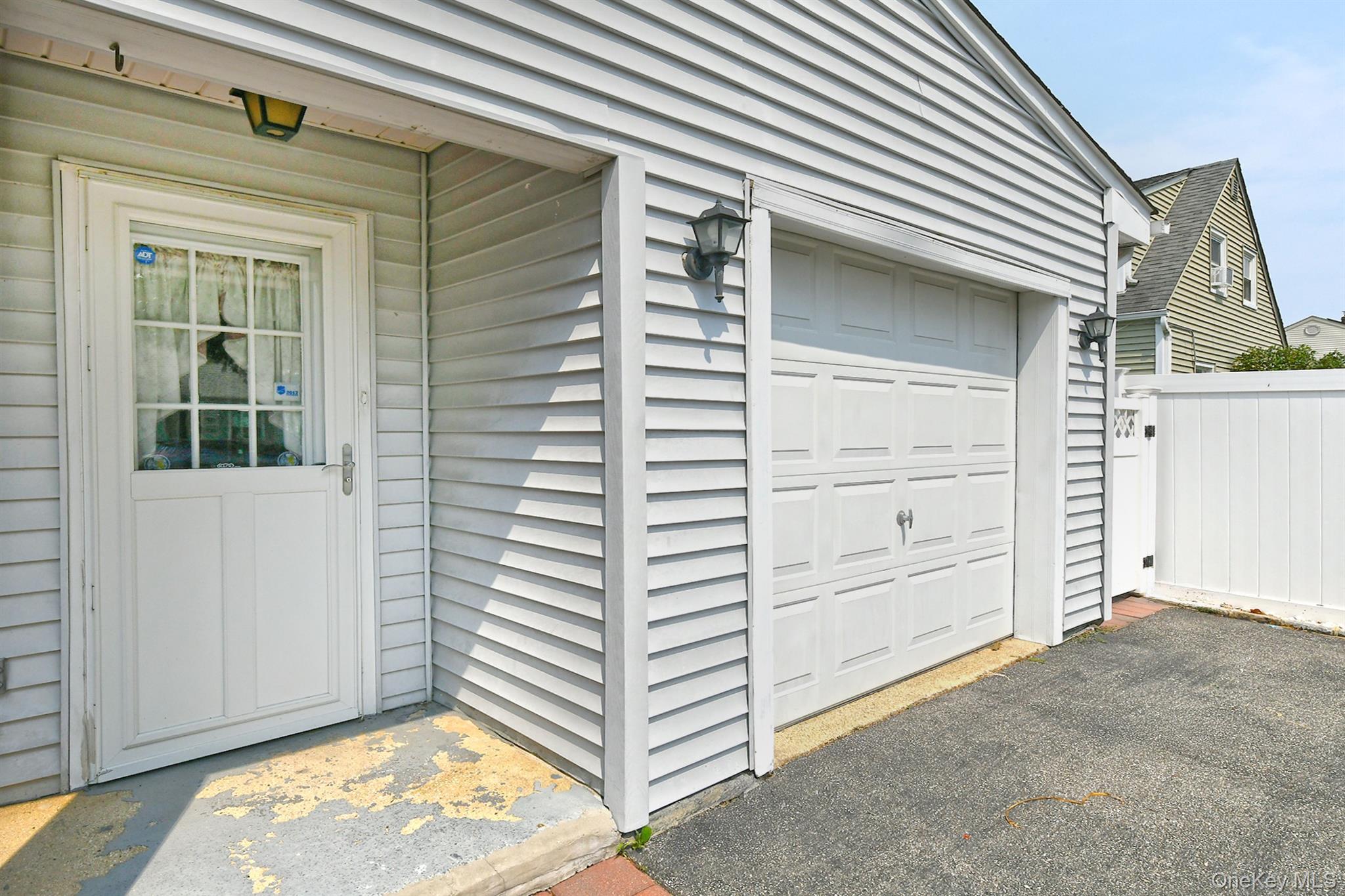 Single Family Periwinkle Road Nassau County, NY 11756, MLS-1037934-19