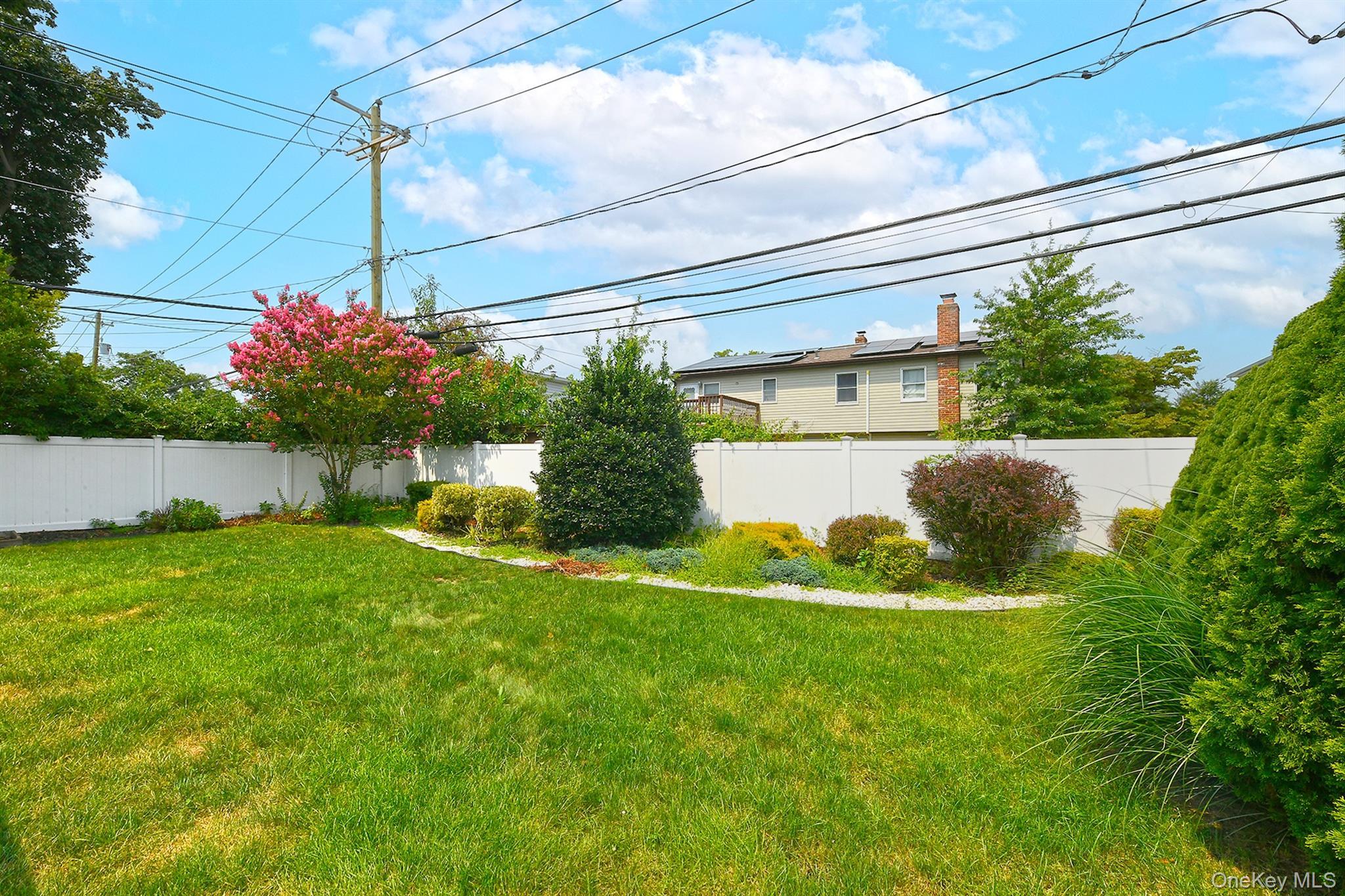 Single Family Periwinkle Road Nassau County, NY 11756, MLS-1037934-21