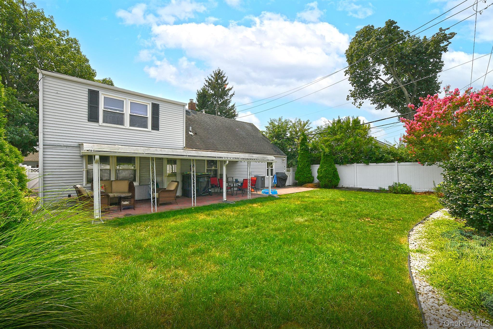 Single Family Periwinkle Road  Nassau County, NY 11756, MLS-1037934-22