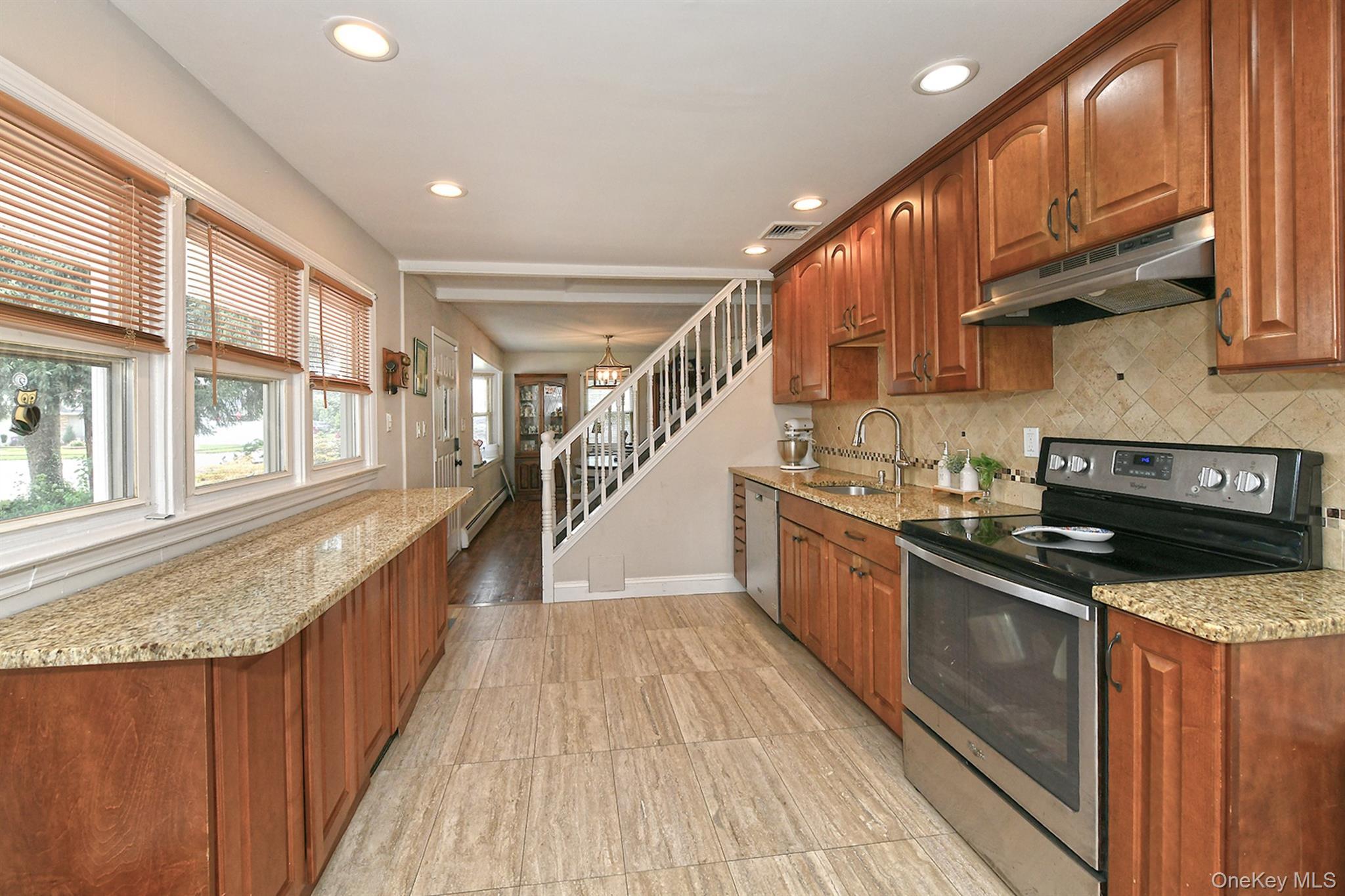 Single Family Periwinkle Road Nassau County, NY 11756, MLS-1037934-5
