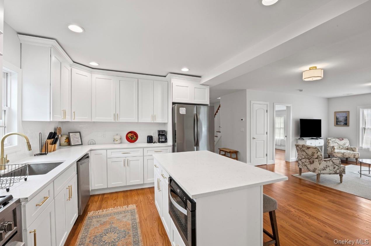 Single Family Pleasant Avenue Suffolk County, NY 11977, MLS-1037938-12