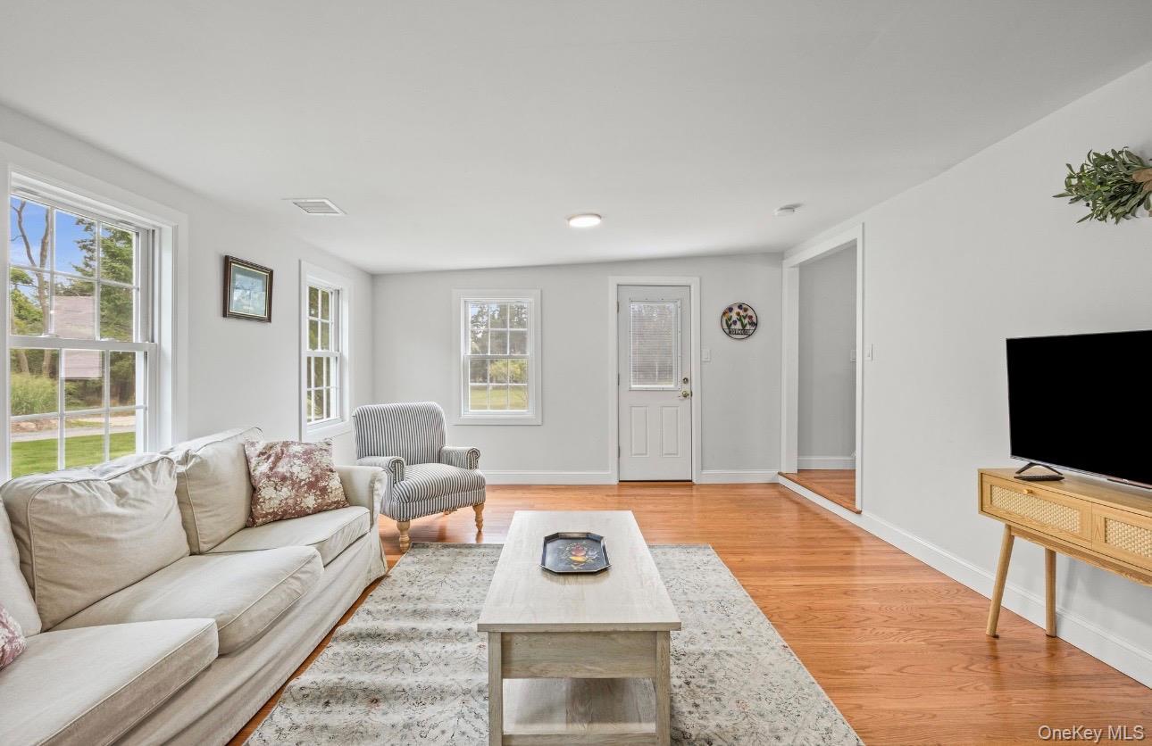 Single Family Pleasant Avenue Suffolk County, NY 11977, MLS-1037938-17