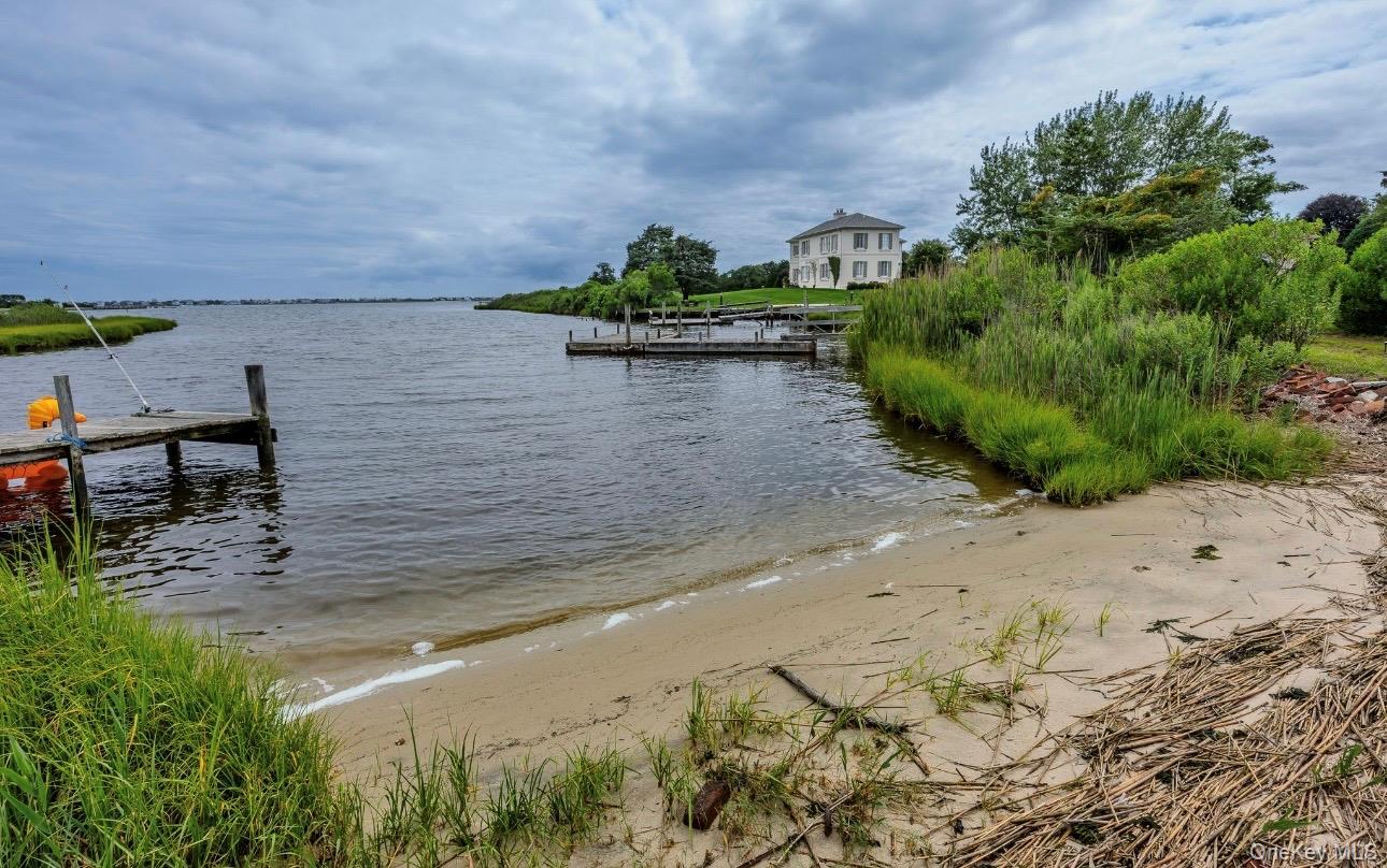Single Family Pleasant Avenue Suffolk County, NY 11977, MLS-1037938-5