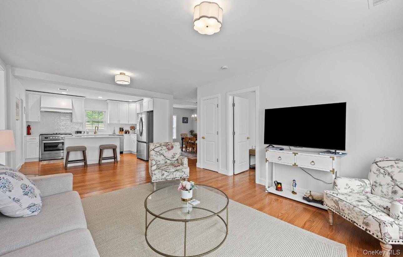 Single Family Pleasant Avenue Suffolk County, NY 11977, MLS-1037938-9