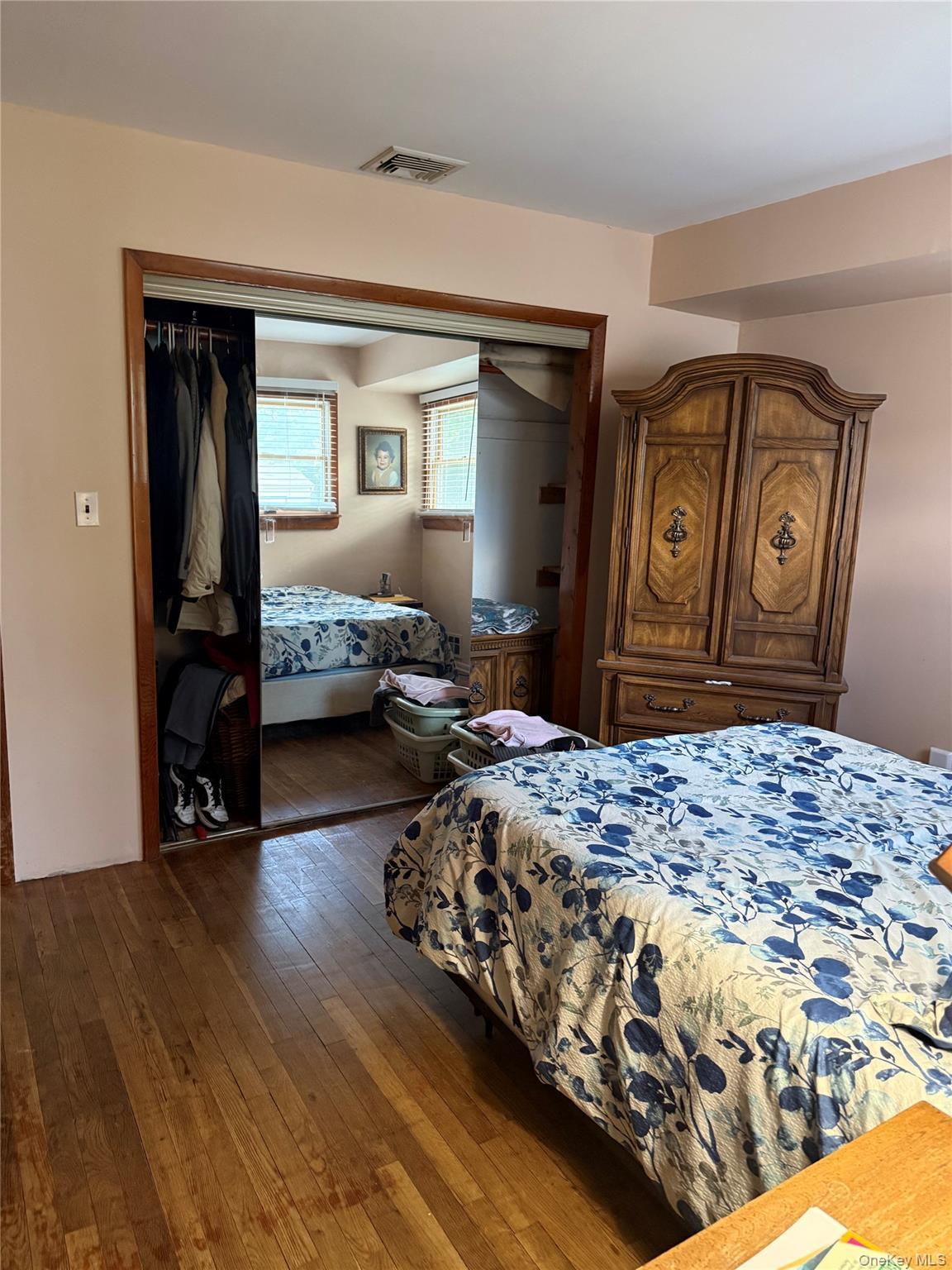 Single Family N Gardiner Drive Suffolk County, NY 11706, MLS-1037951-12