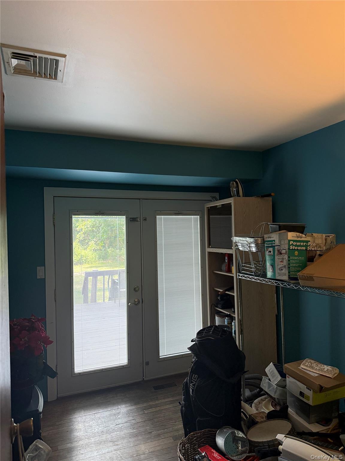 Single Family N Gardiner Drive Suffolk County, NY 11706, MLS-1037951-8
