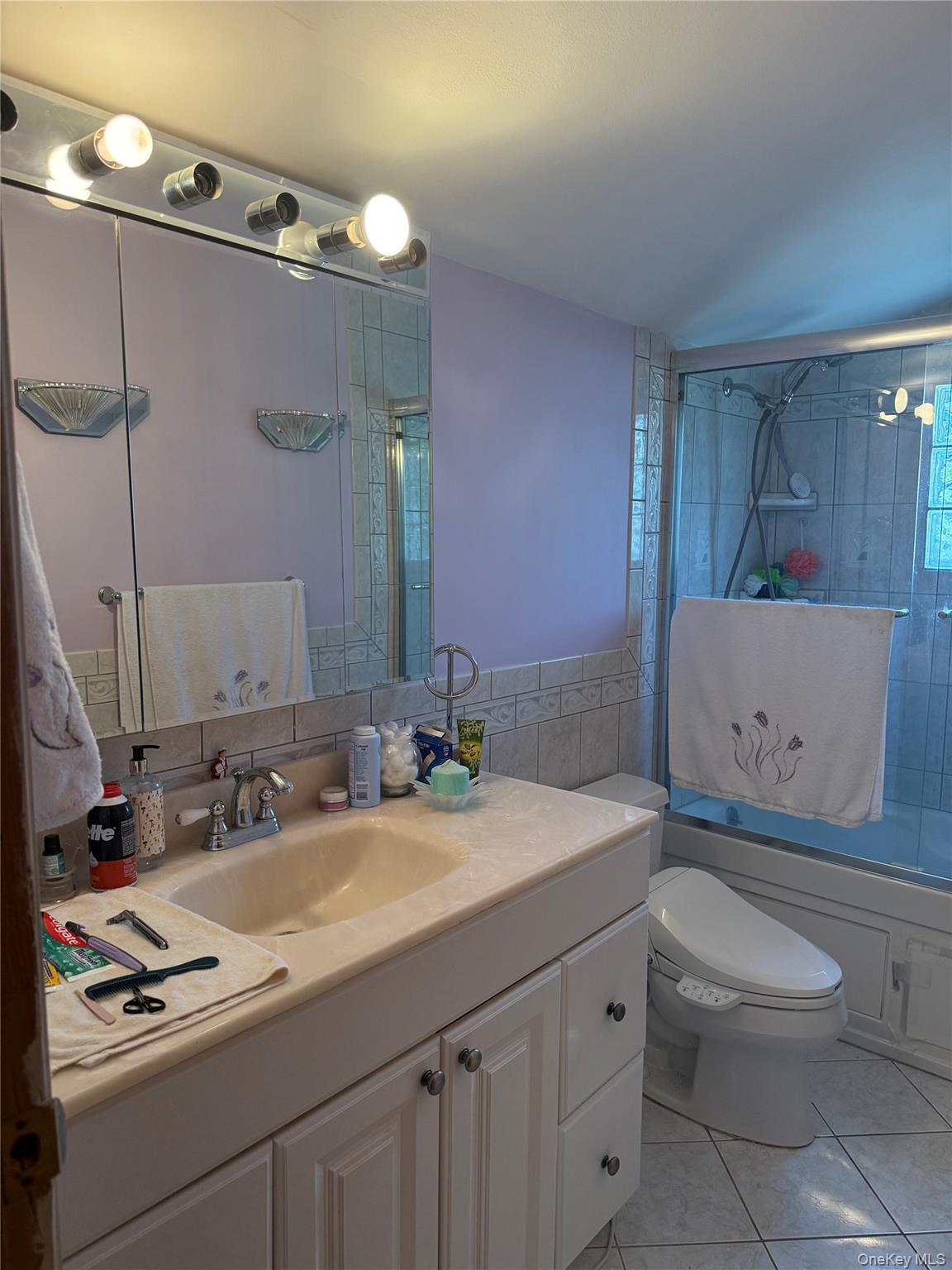 Single Family N Gardiner Drive Suffolk County, NY 11706, MLS-1037951-9