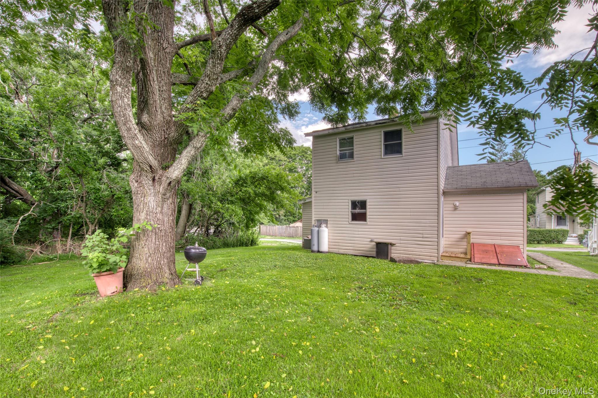Single Family Kaplan Avenue  Suffolk County, NY 11944, MLS-1037952-10