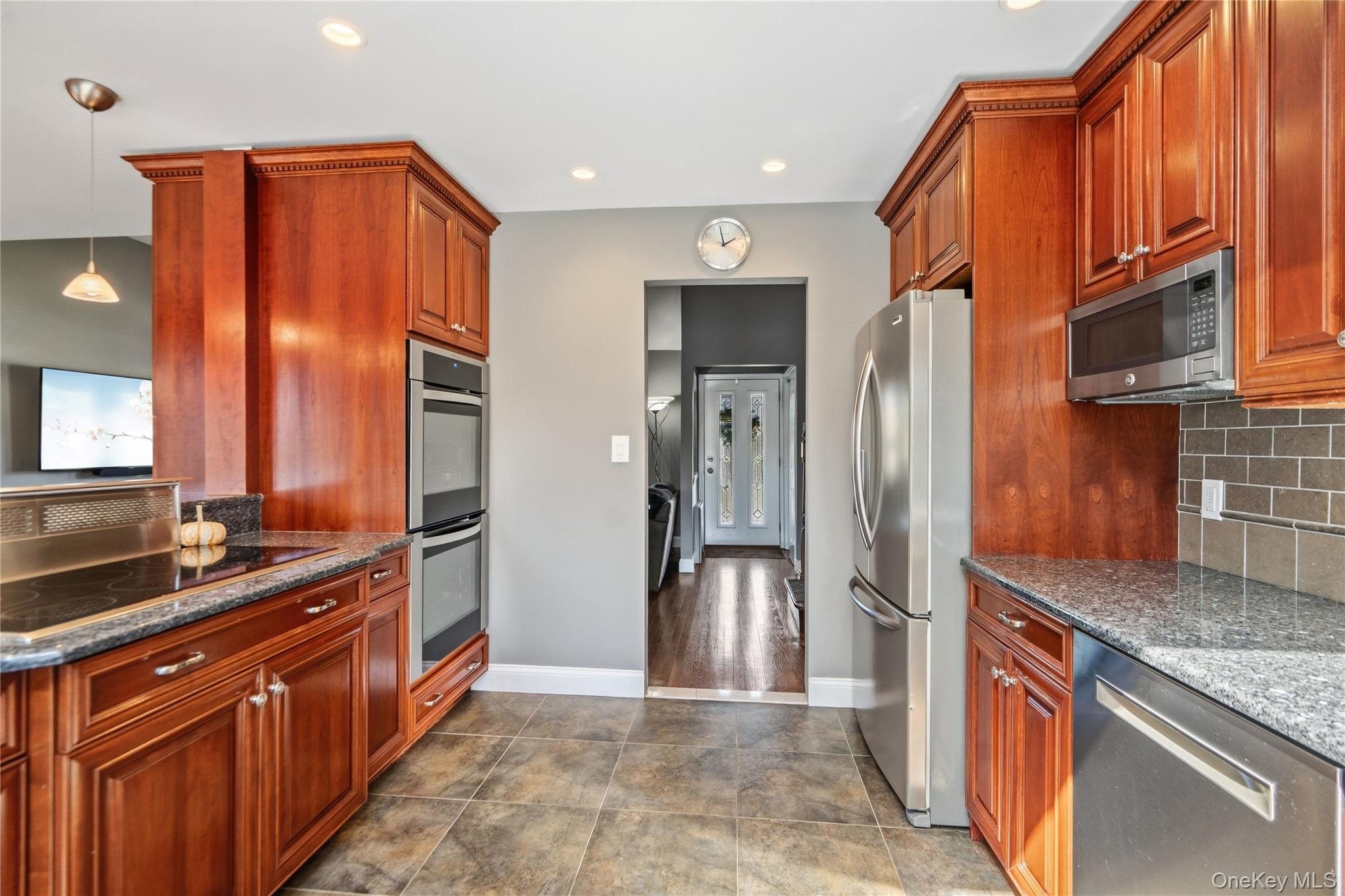 Single Family N Suffolk Avenue  Nassau County, NY 11758, MLS-1037953-17
