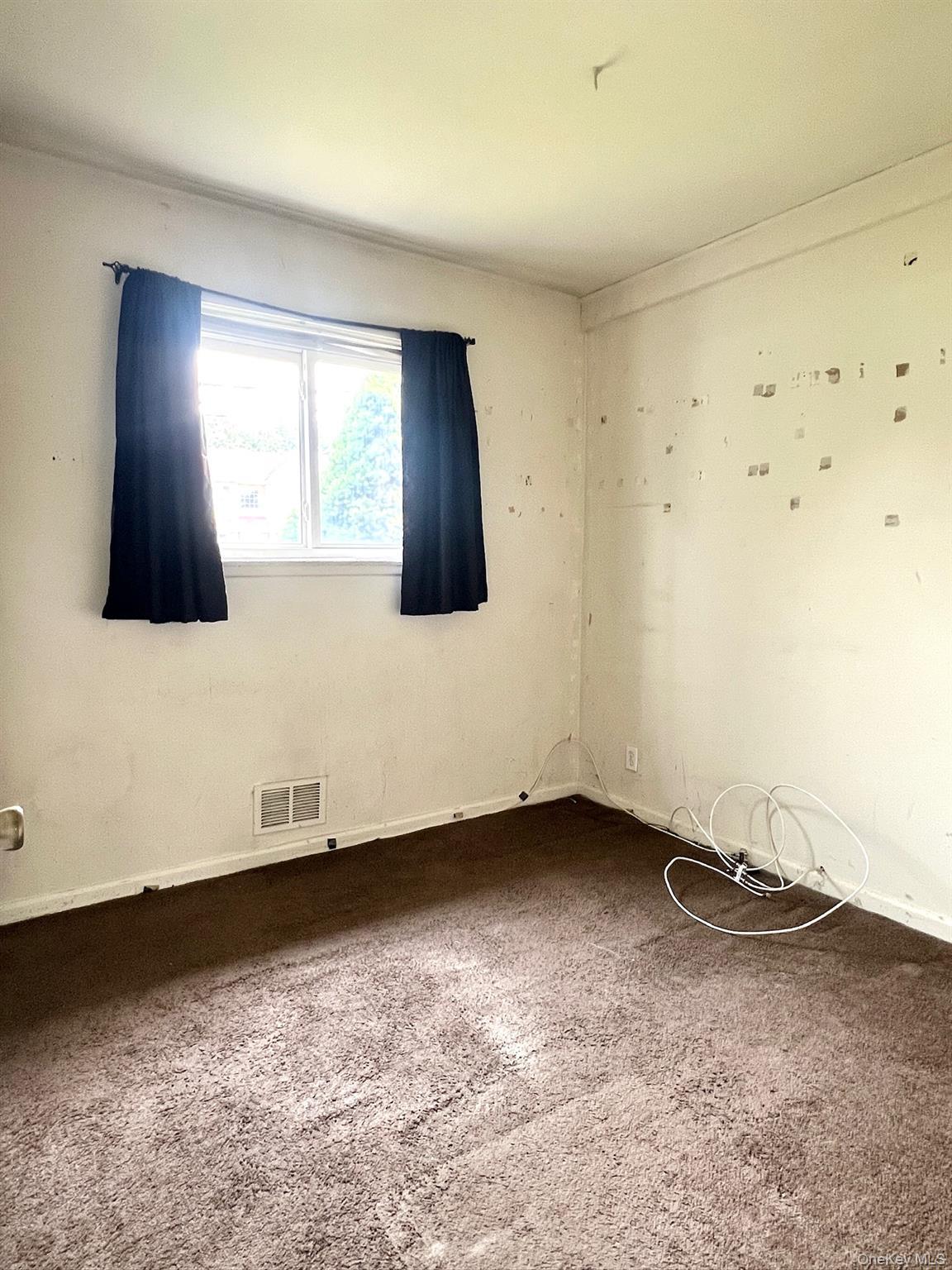 Single Family N Thompson Drive  Suffolk County, NY 11706, MLS-1037958-8