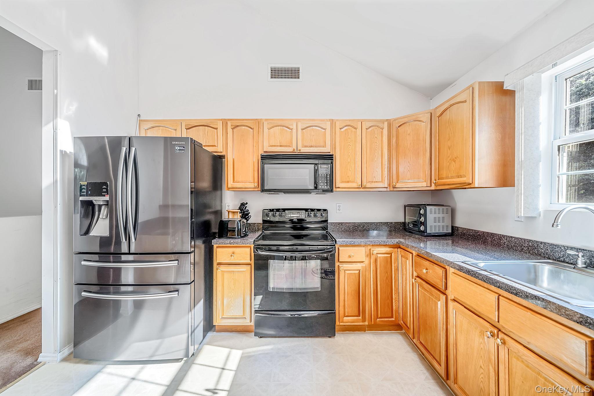 Single Family Cedar Lane Suffolk County, NY 11763, MLS-1037959-14