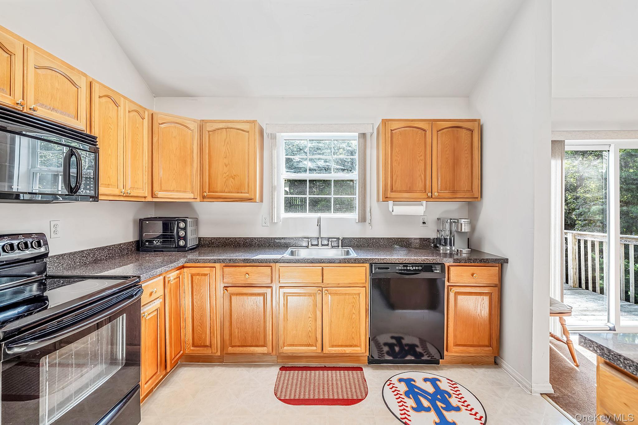Single Family Cedar Lane Suffolk County, NY 11763, MLS-1037959-15