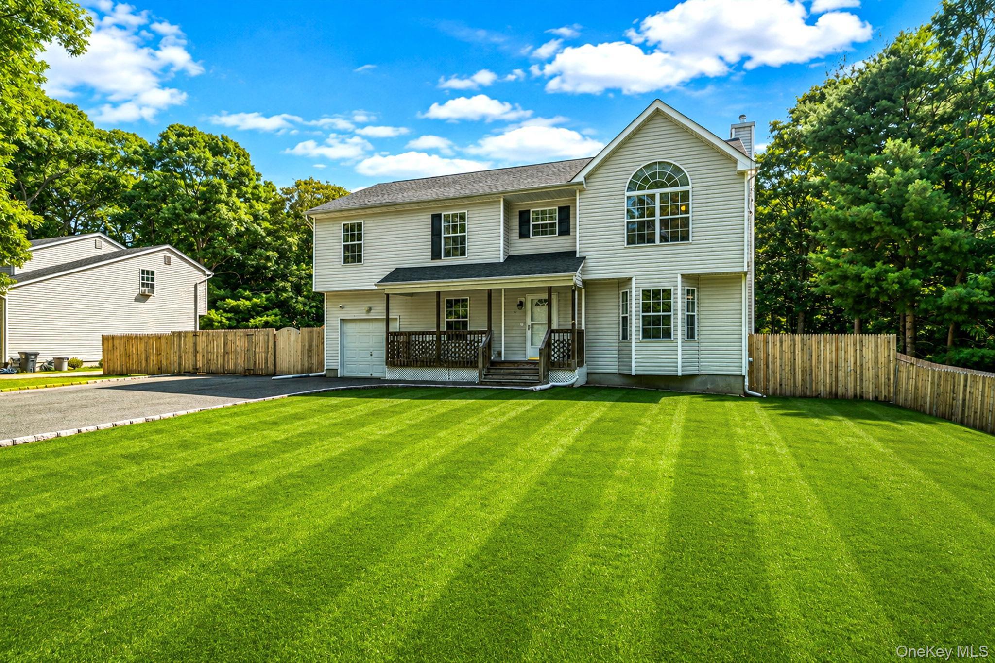 Single Family Cedar Lane Suffolk County, NY 11763, MLS-1037959-4