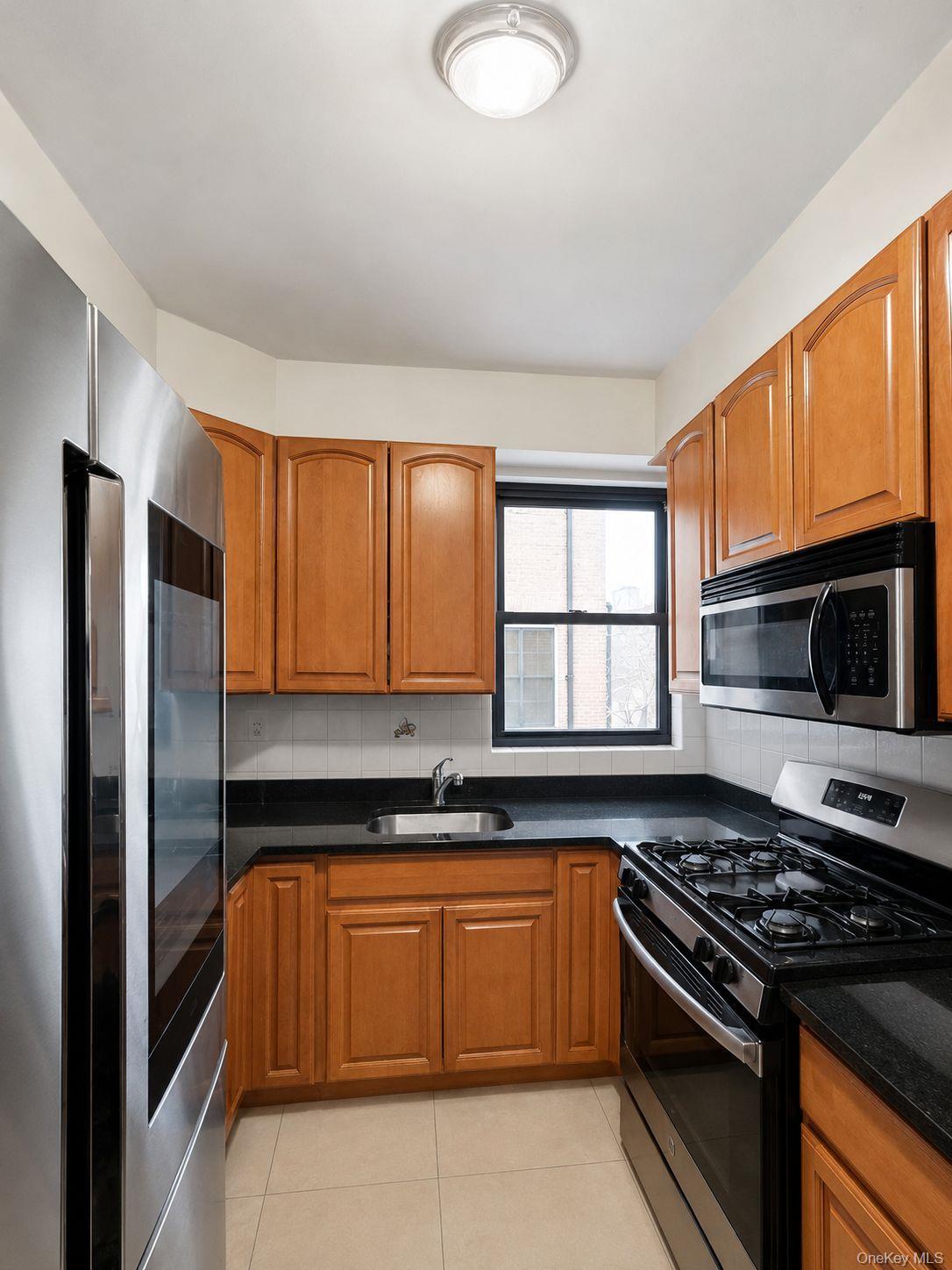 Single Family 24th Avenue Queens, NY 11370, MLS-1037970-7