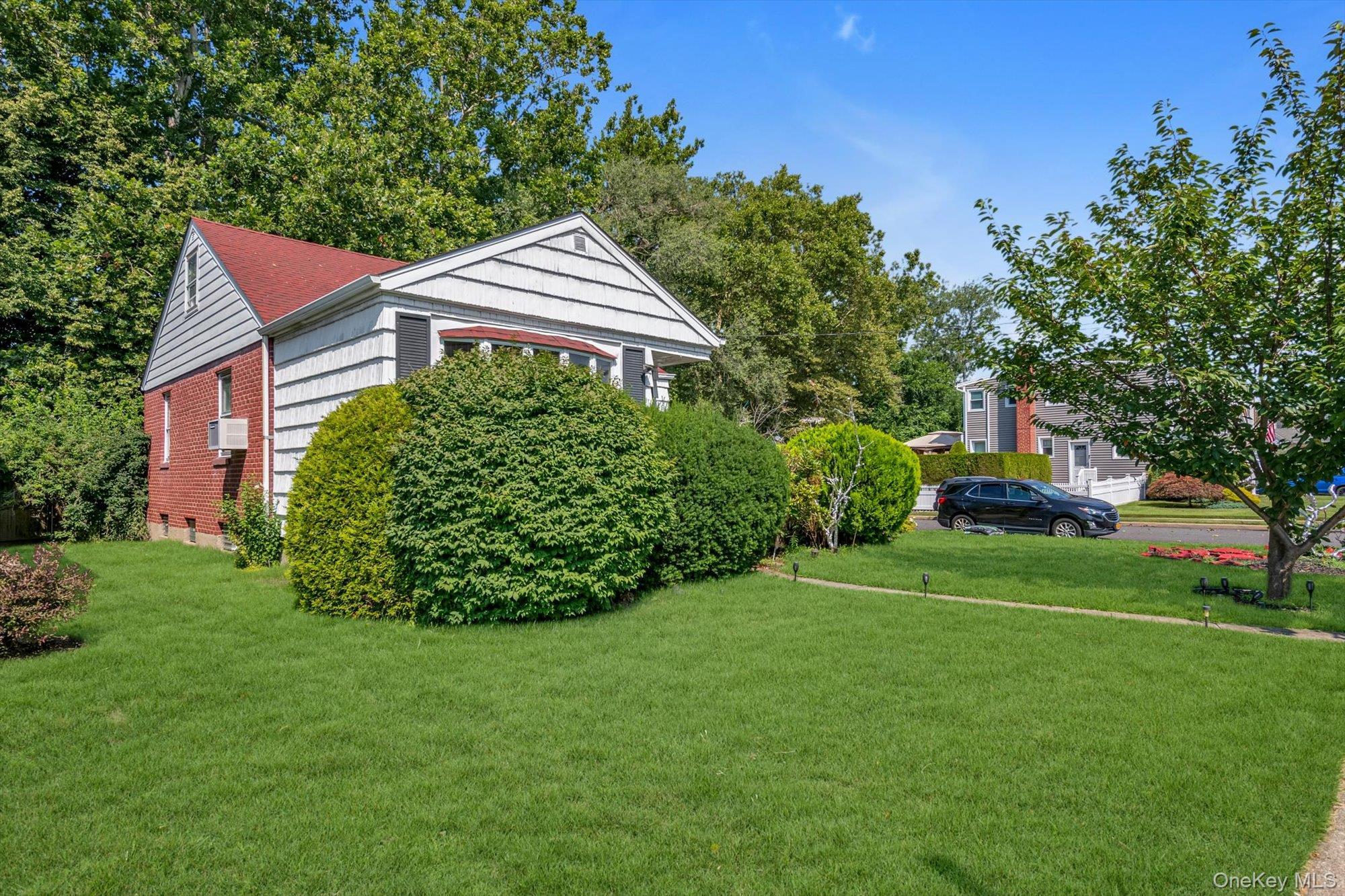 Single Family Claflin Boulevard Nassau County, NY 11010, MLS-1037993-35