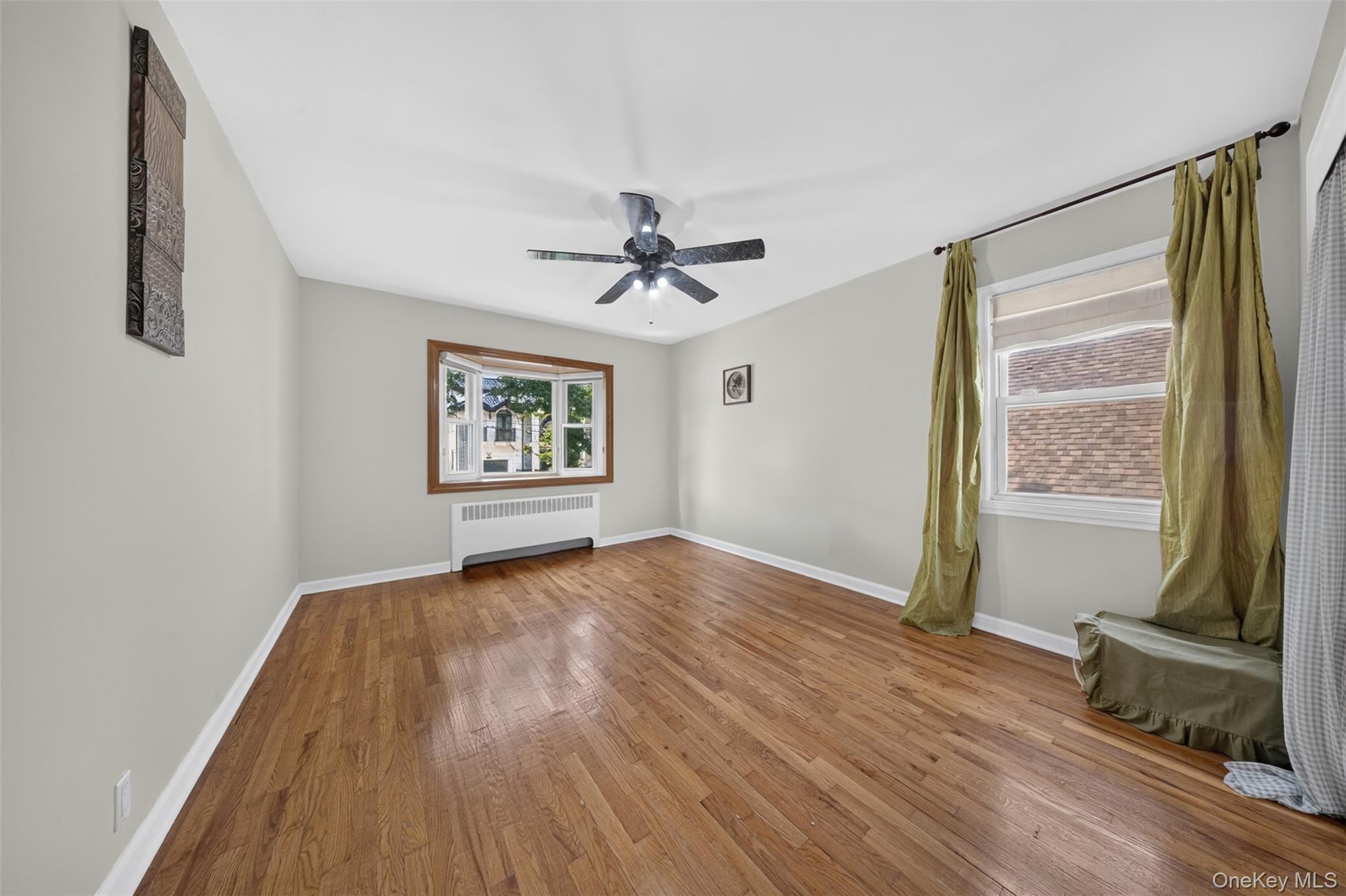 Single Family 28th Avenue Queens, NY 11354, MLS-1038004-16