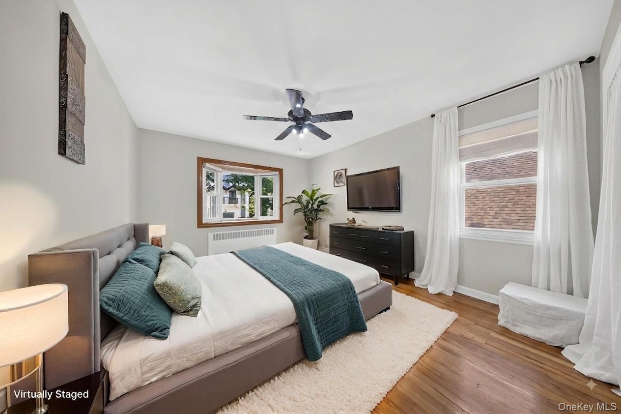 Single Family 28th Avenue Queens, NY 11354, MLS-1038004-17