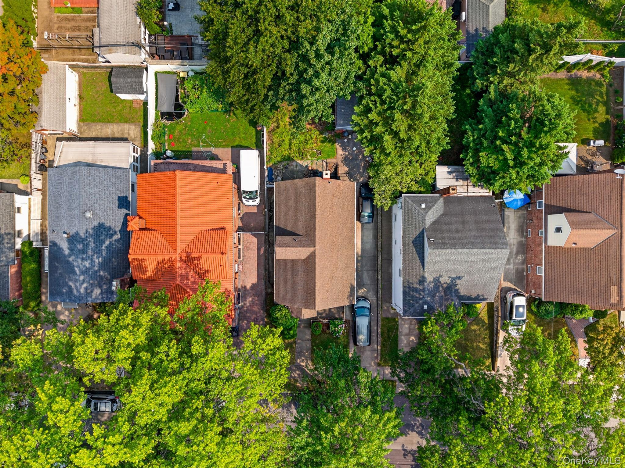 Single Family 28th Avenue Queens, NY 11354, MLS-1038004-33