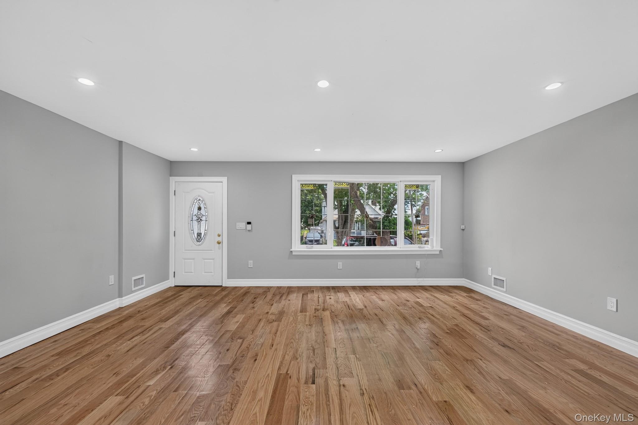 Single Family 154th Street  Queens, NY 11434, MLS-1038017-4